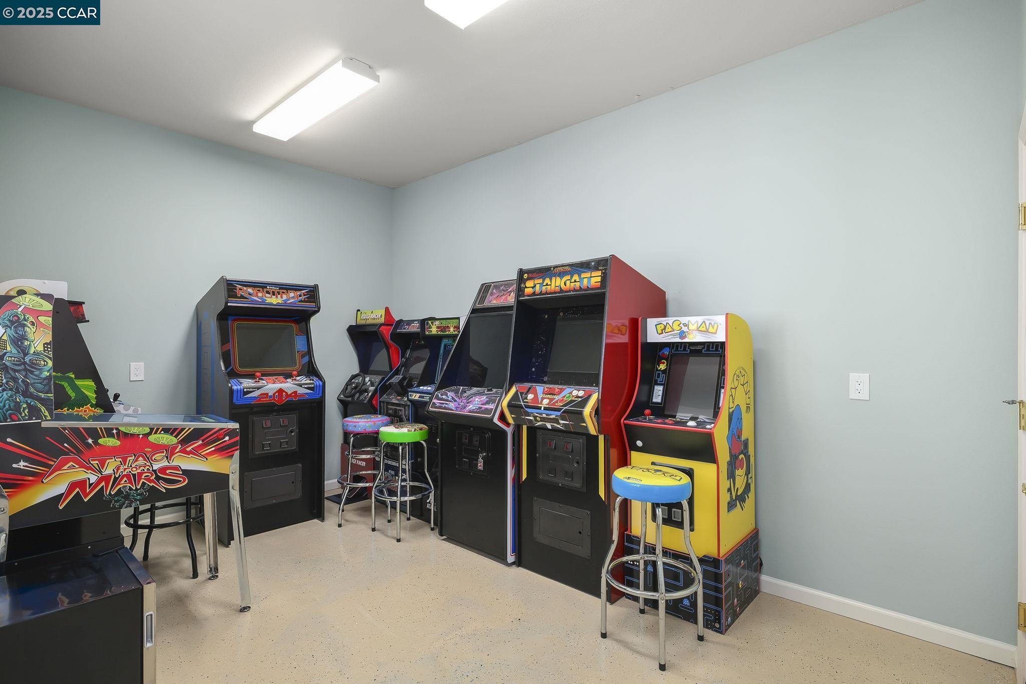 Detail Gallery Image 24 of 39 For 346 Gladstone Dr, Brentwood,  CA 94513 - 2 Beds | 2/1 Baths