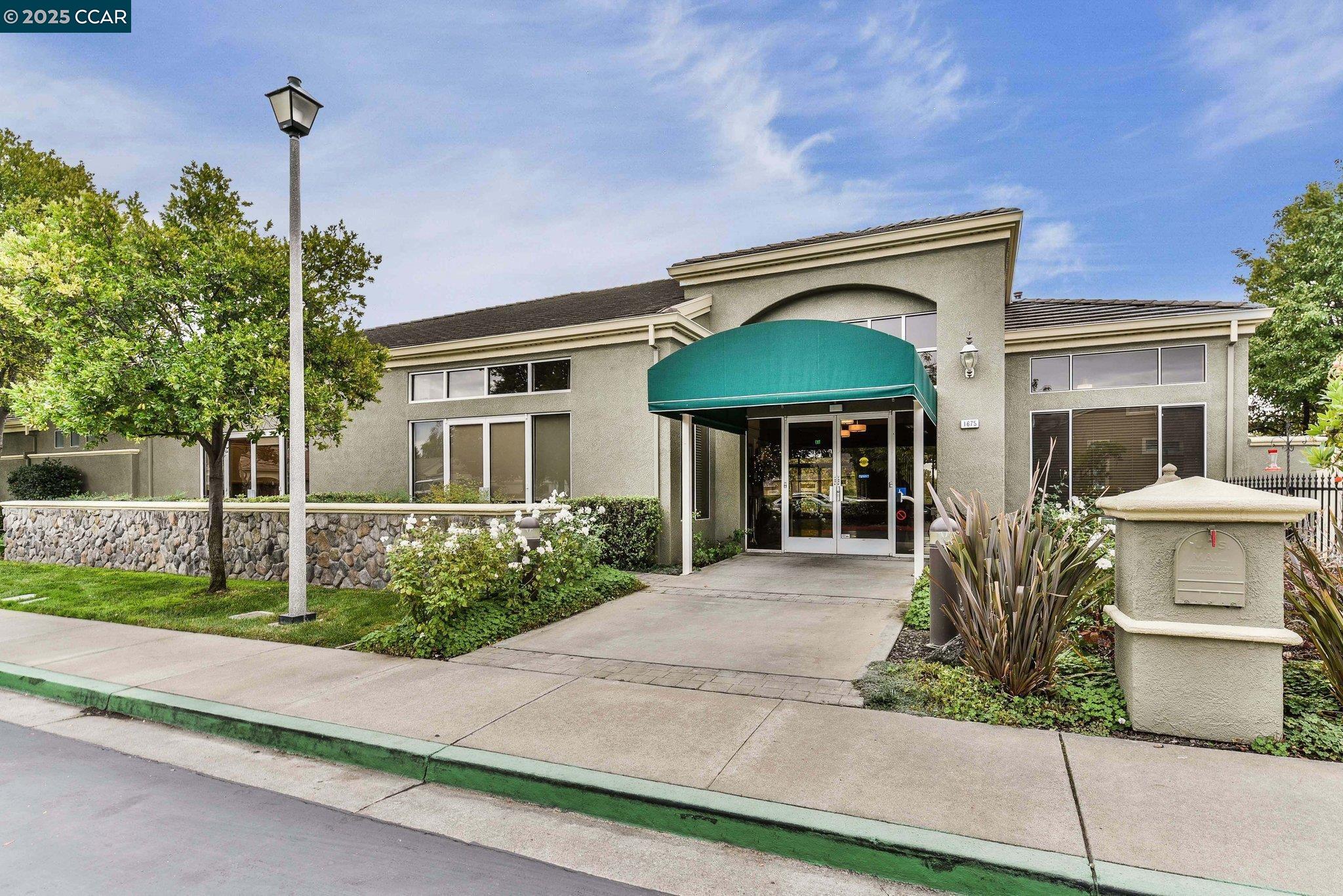 Detail Gallery Image 35 of 39 For 346 Gladstone Dr, Brentwood,  CA 94513 - 2 Beds | 2/1 Baths