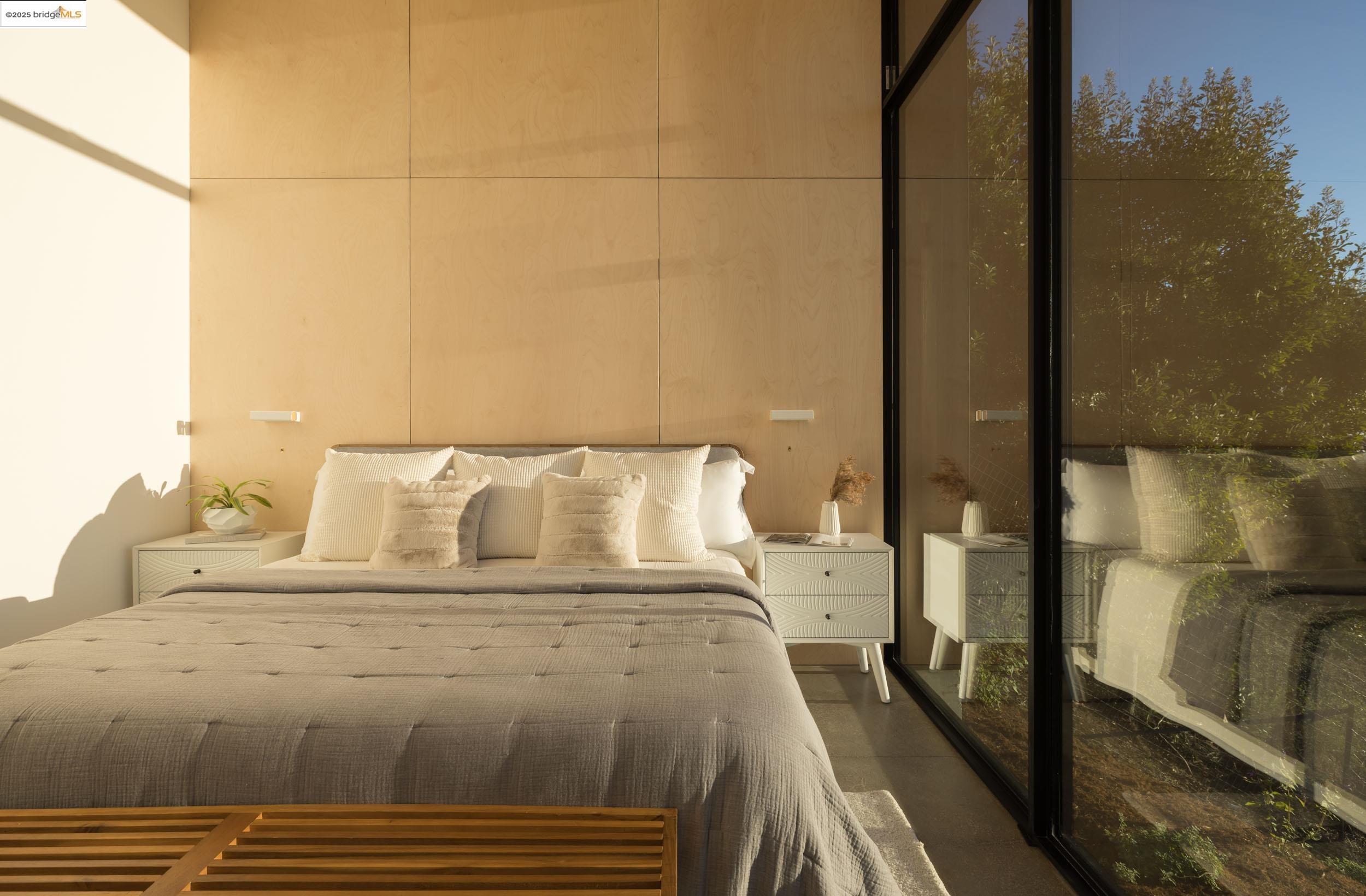 Detail Gallery Image 46 of 60 For 1136 Keith Ave, Berkeley,  CA 94708 - 4 Beds | 3/1 Baths