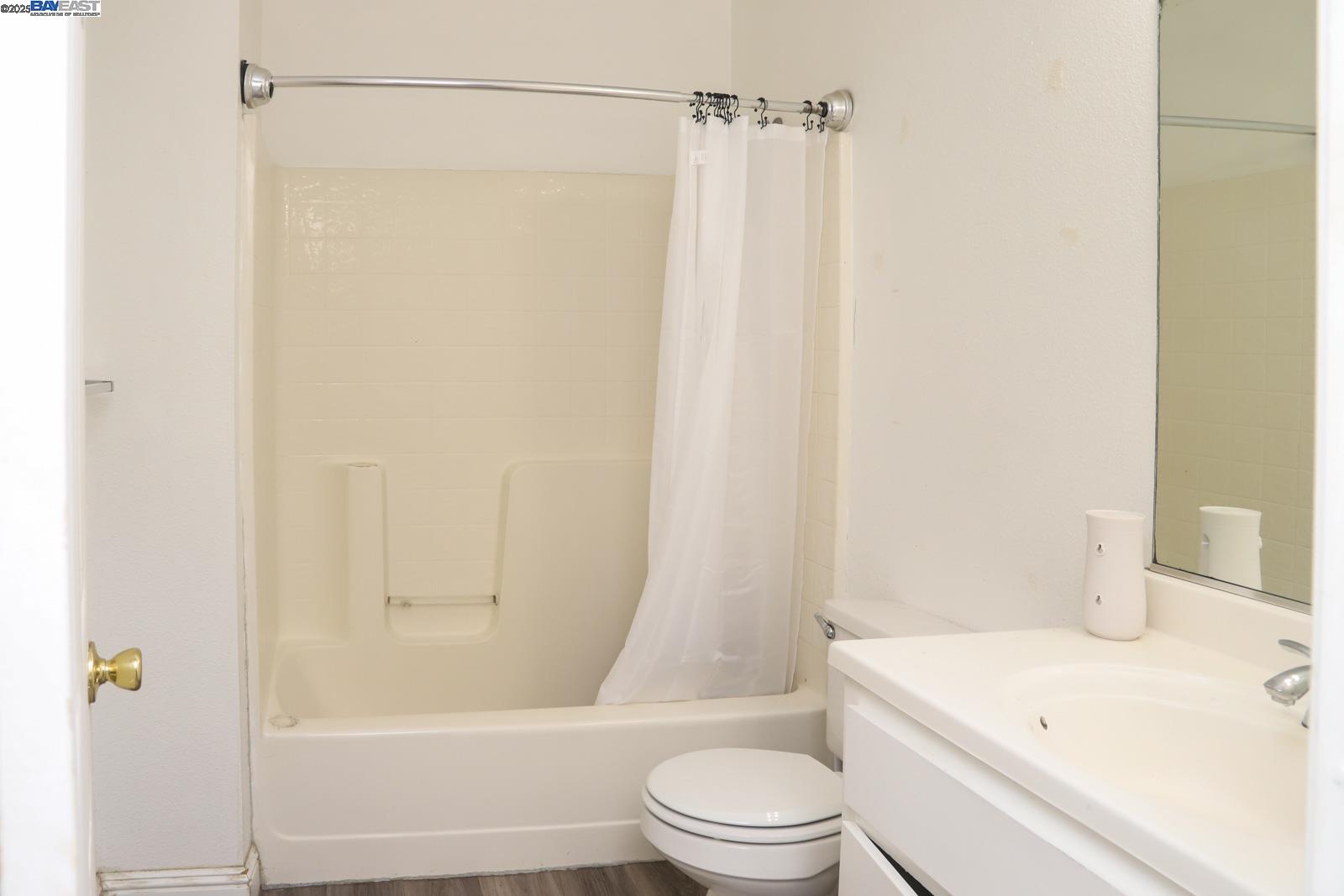 Detail Gallery Image 4 of 23 For 4295 N Archie Avenue, Fresno,  CA 93726 - 3 Beds | 2 Baths