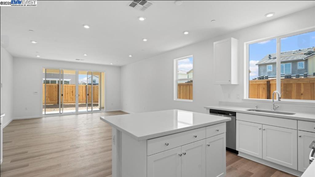 Detail Gallery Image 12 of 33 For 3000 Red Canard Way, Roseville,  CA 95747 - 4 Beds | 2 Baths