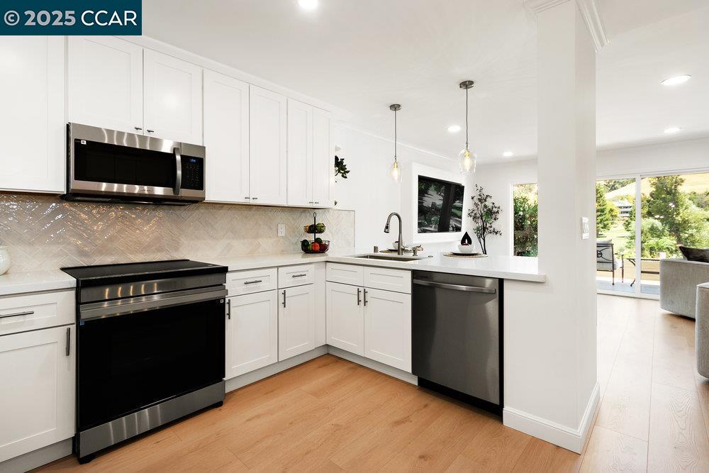 Photo #2: 41116063 Listing: Photo #2