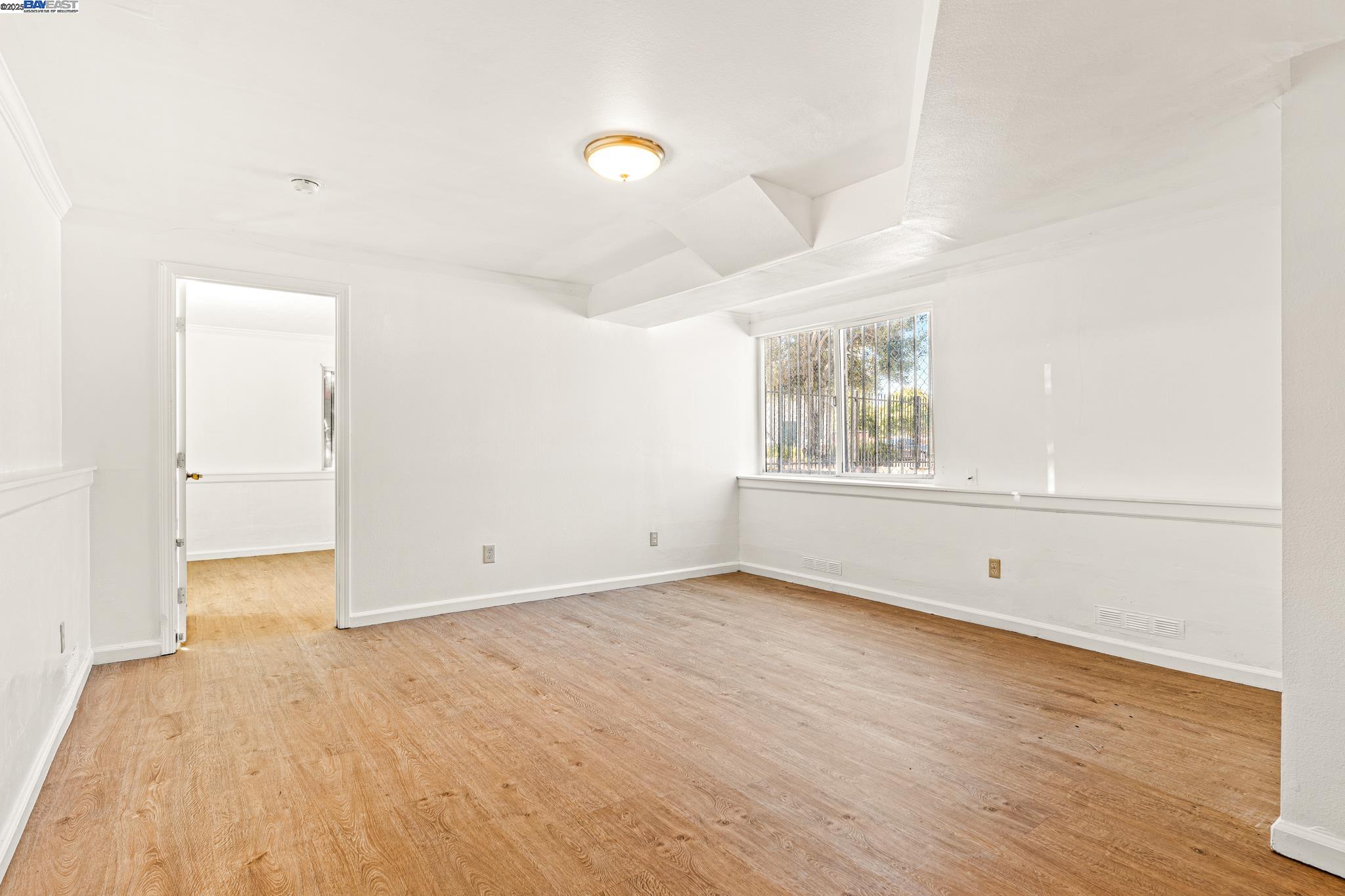 Detail Gallery Image 29 of 49 For 1015 82nd Ave, Oakland,  CA 94621 - 5 Beds | 3 Baths