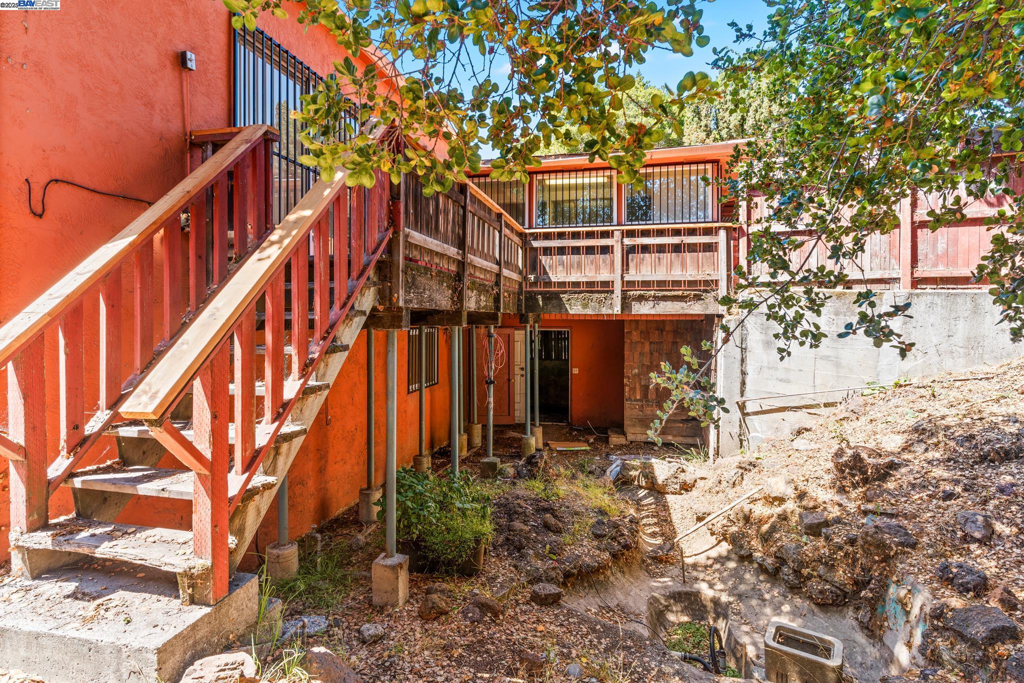 Detail Gallery Image 39 of 49 For 1015 82nd Ave, Oakland,  CA 94621 - 5 Beds | 3 Baths