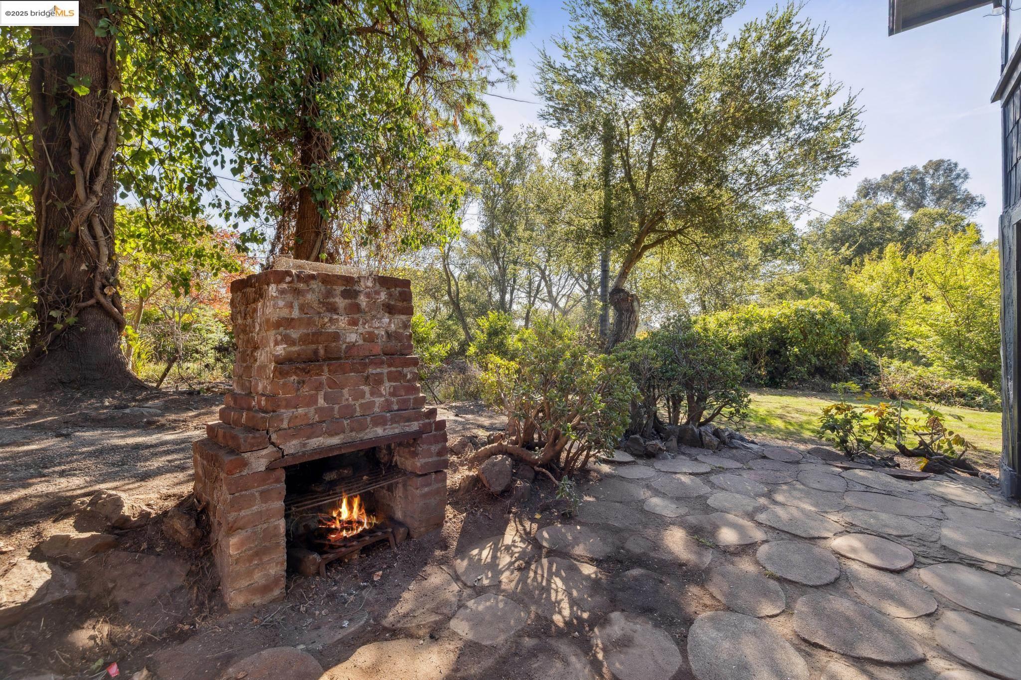 Detail Gallery Image 28 of 50 For 3073 Monterey Blvd, Oakland,  CA 94602 - 1 Beds | 1 Baths