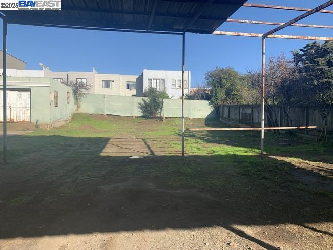 Detail Gallery Image 8 of 9 For 1278 Thomas Ave, San Francisco,  CA 94124 - 0 Beds | 2 Baths