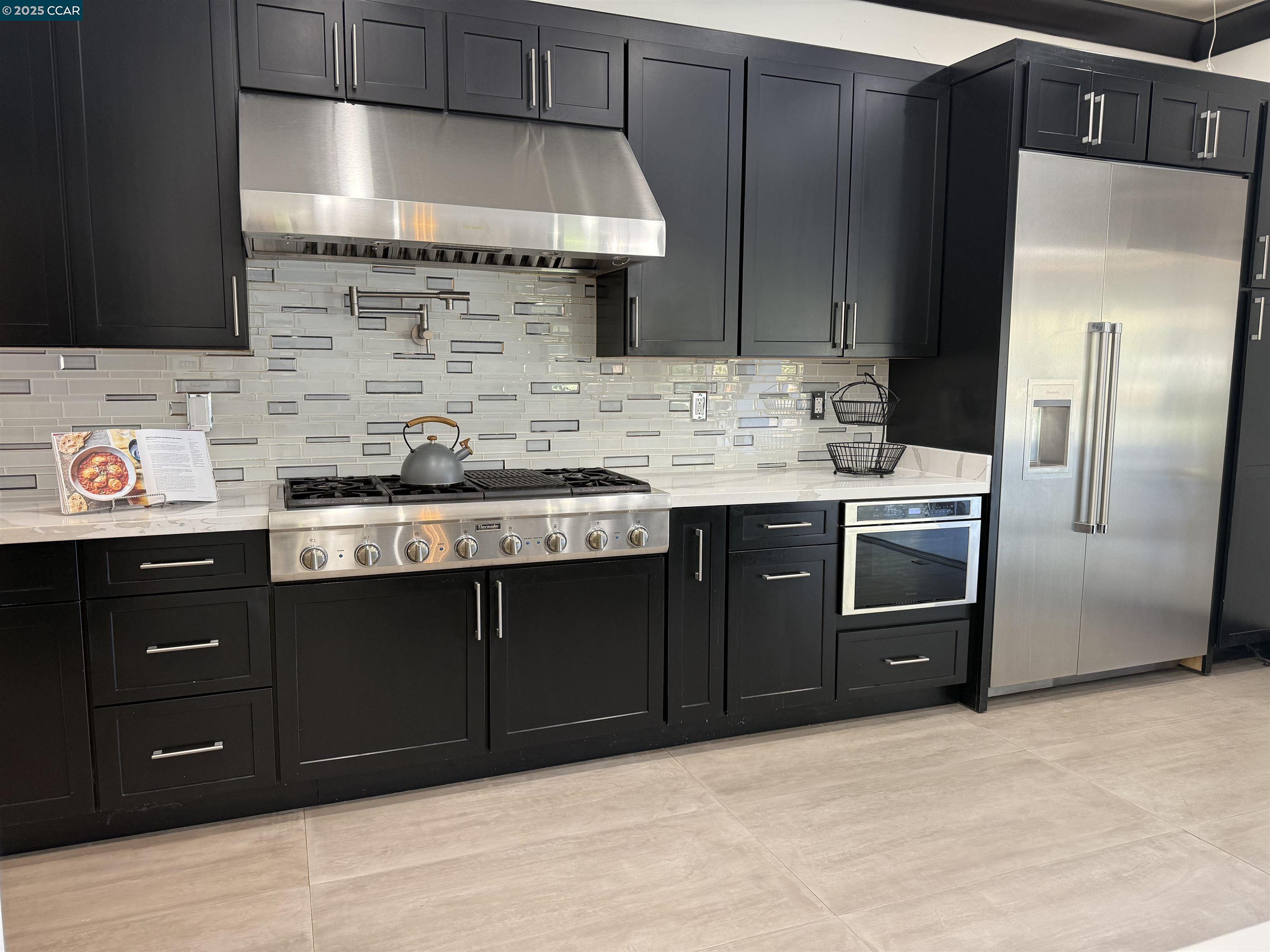 Detail Gallery Image 7 of 23 For 3318 Ellesmere Court, Walnut Creek,  CA 94598-3507 - 4 Beds | 4/1 Baths