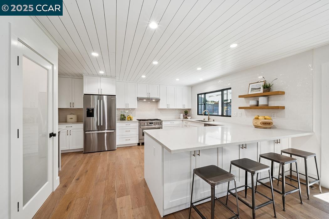 Detail Gallery Image 14 of 31 For 24 Brookdale Ct, Lafayette,  CA 94549 - 3 Beds | 2 Baths