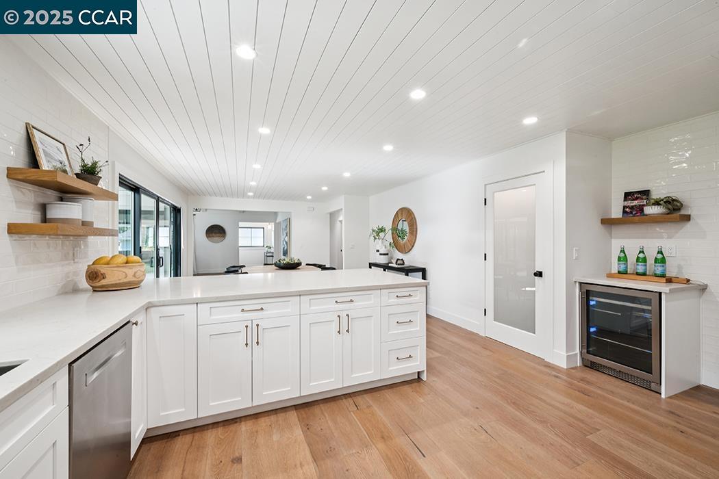 Detail Gallery Image 18 of 31 For 24 Brookdale Ct, Lafayette,  CA 94549 - 3 Beds | 2 Baths