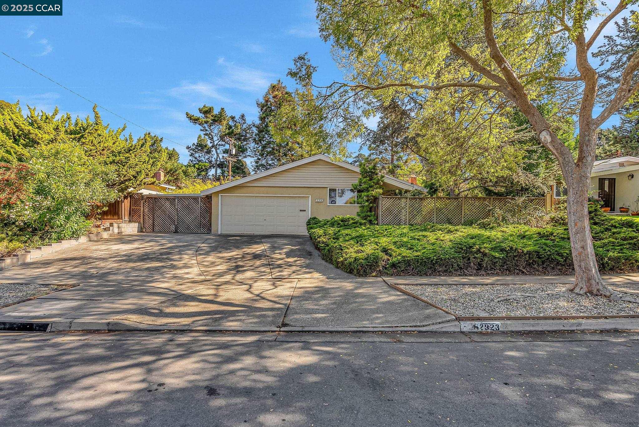 Front Image Thumbnail for CC41116089