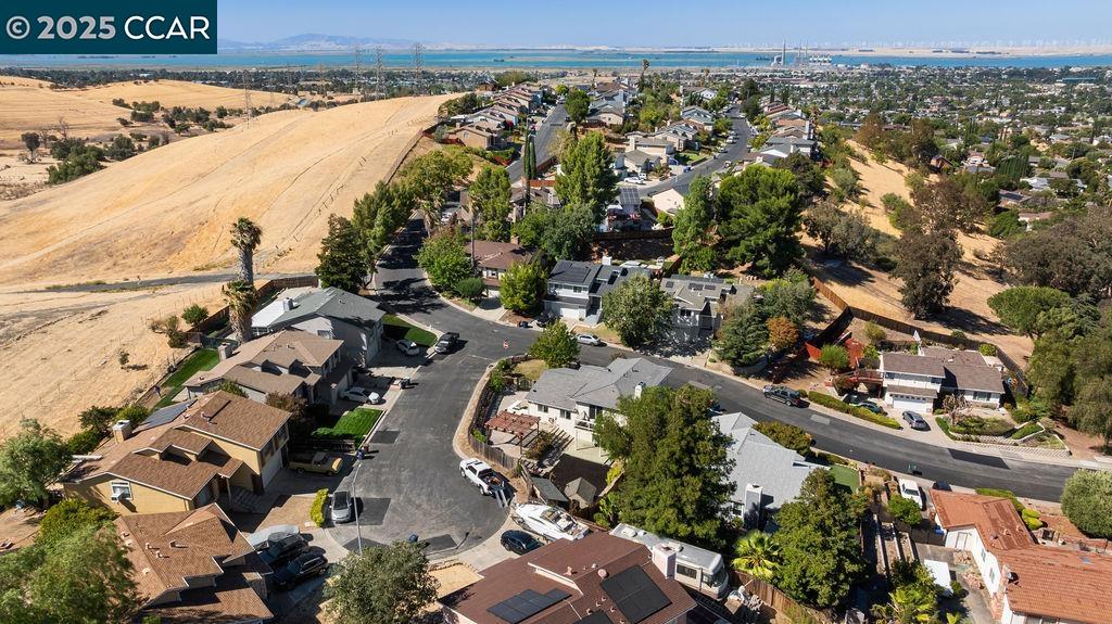 Detail Gallery Image 39 of 43 For 3988 Alta Vista Cir, Pittsburg,  CA 94565 - 4 Beds | 2/1 Baths