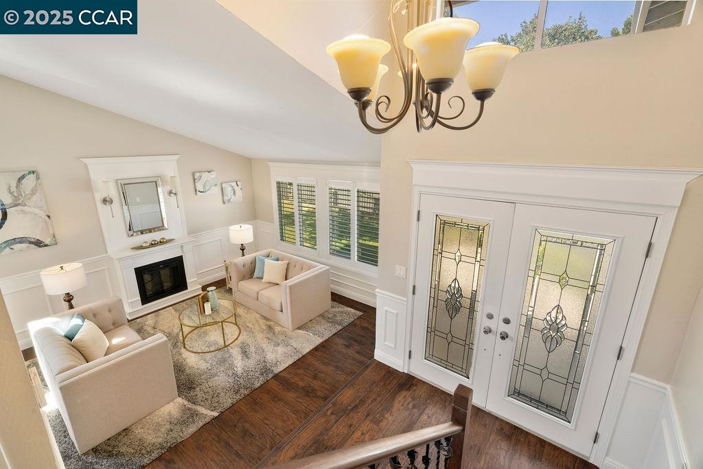 Detail Gallery Image 6 of 43 For 3988 Alta Vista Cir, Pittsburg,  CA 94565 - 4 Beds | 2/1 Baths