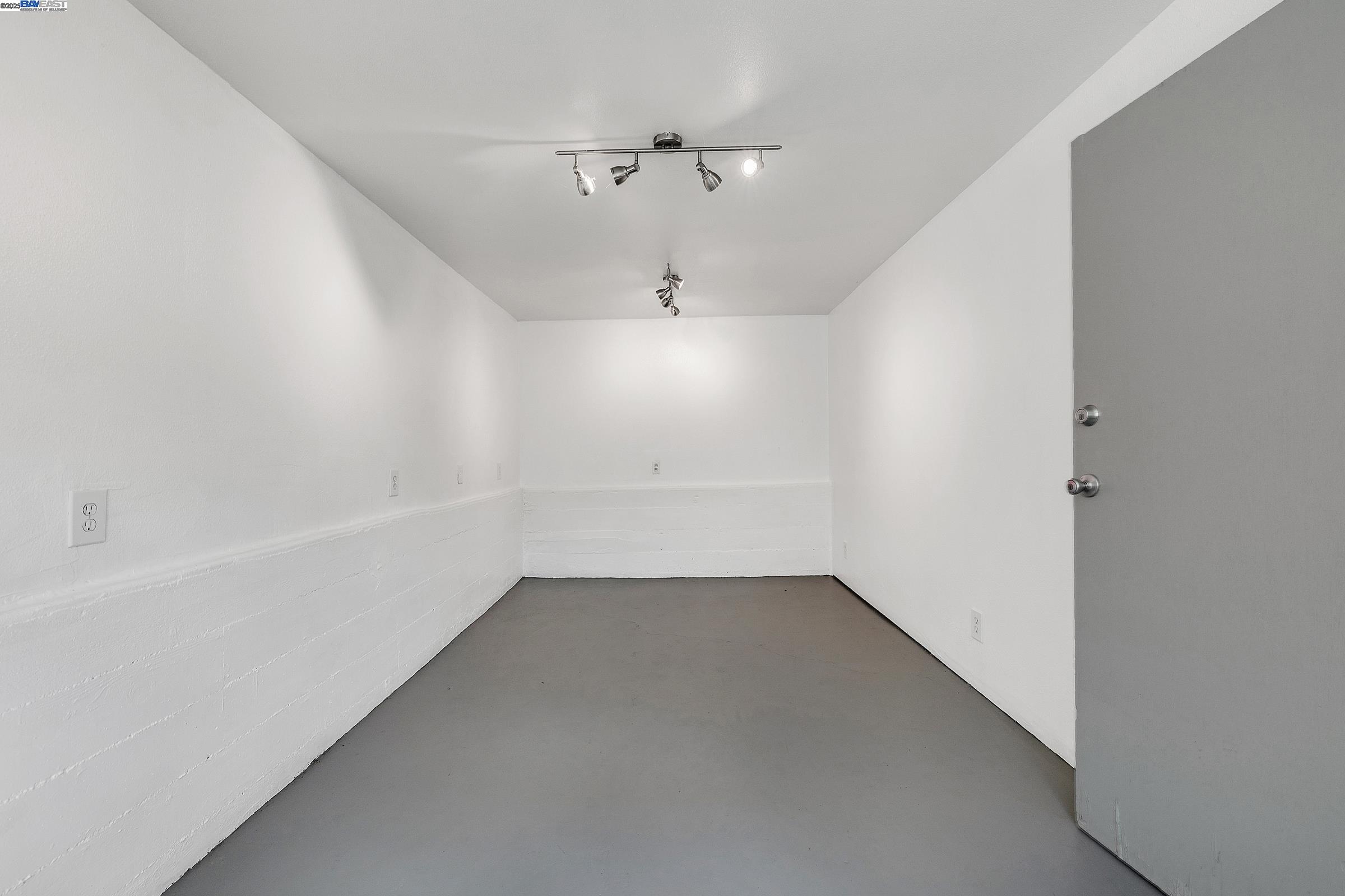 Detail Gallery Image 26 of 38 For 18760 Stanton Ave, Castro Valley,  CA 94546 - 3 Beds | 2 Baths