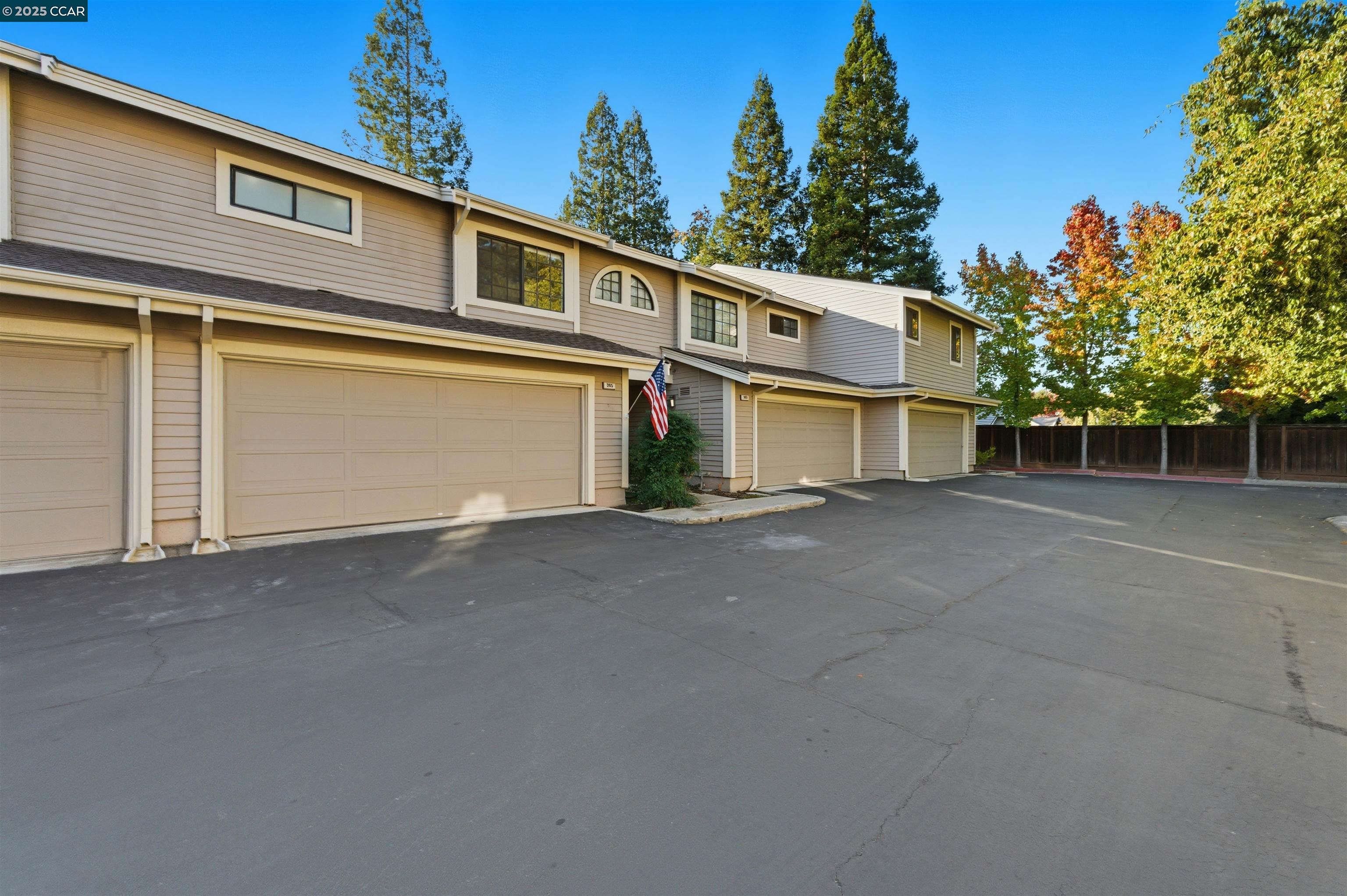 Detail Gallery Image 35 of 42 For 305 Windstream Place, Danville,  CA 94536 - 2 Beds | 2/1 Baths