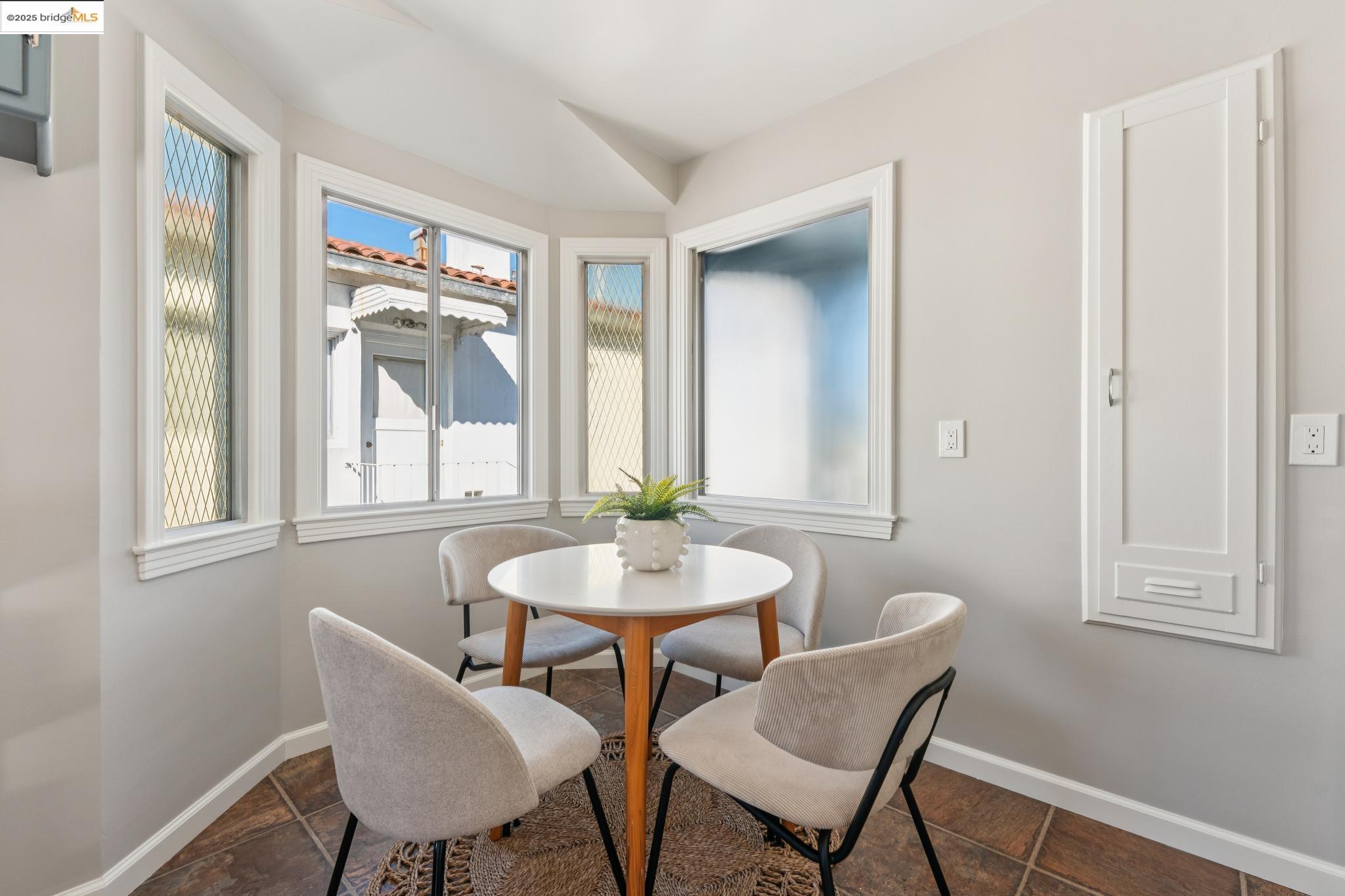 Detail Gallery Image 24 of 58 For 115 Behrens St, El Cerrito,  CA 94530 - 2 Beds | 1/1 Baths