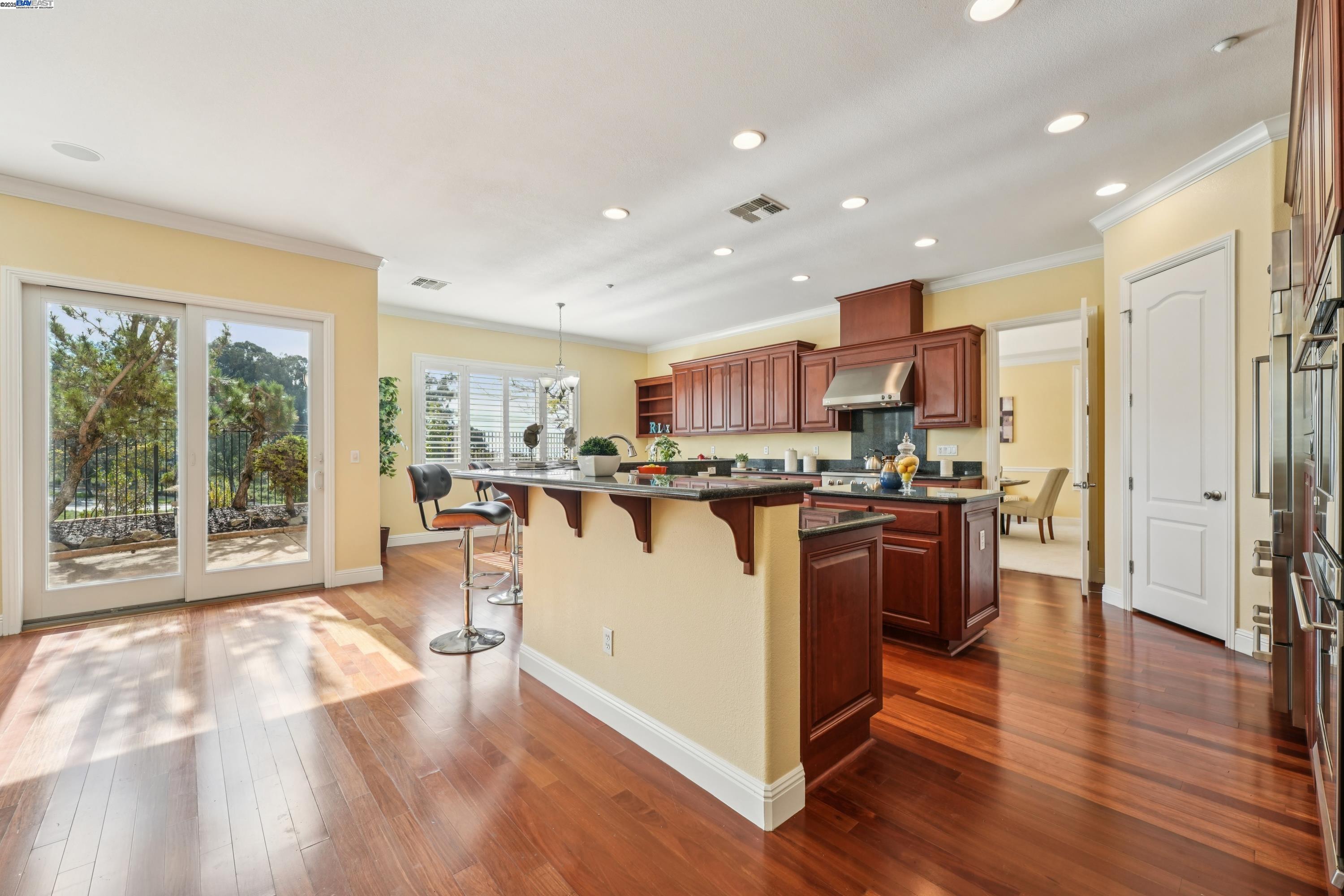 Detail Gallery Image 26 of 60 For 35 Arundel Dr, Hayward,  CA 94542 - 5 Beds | 4 Baths