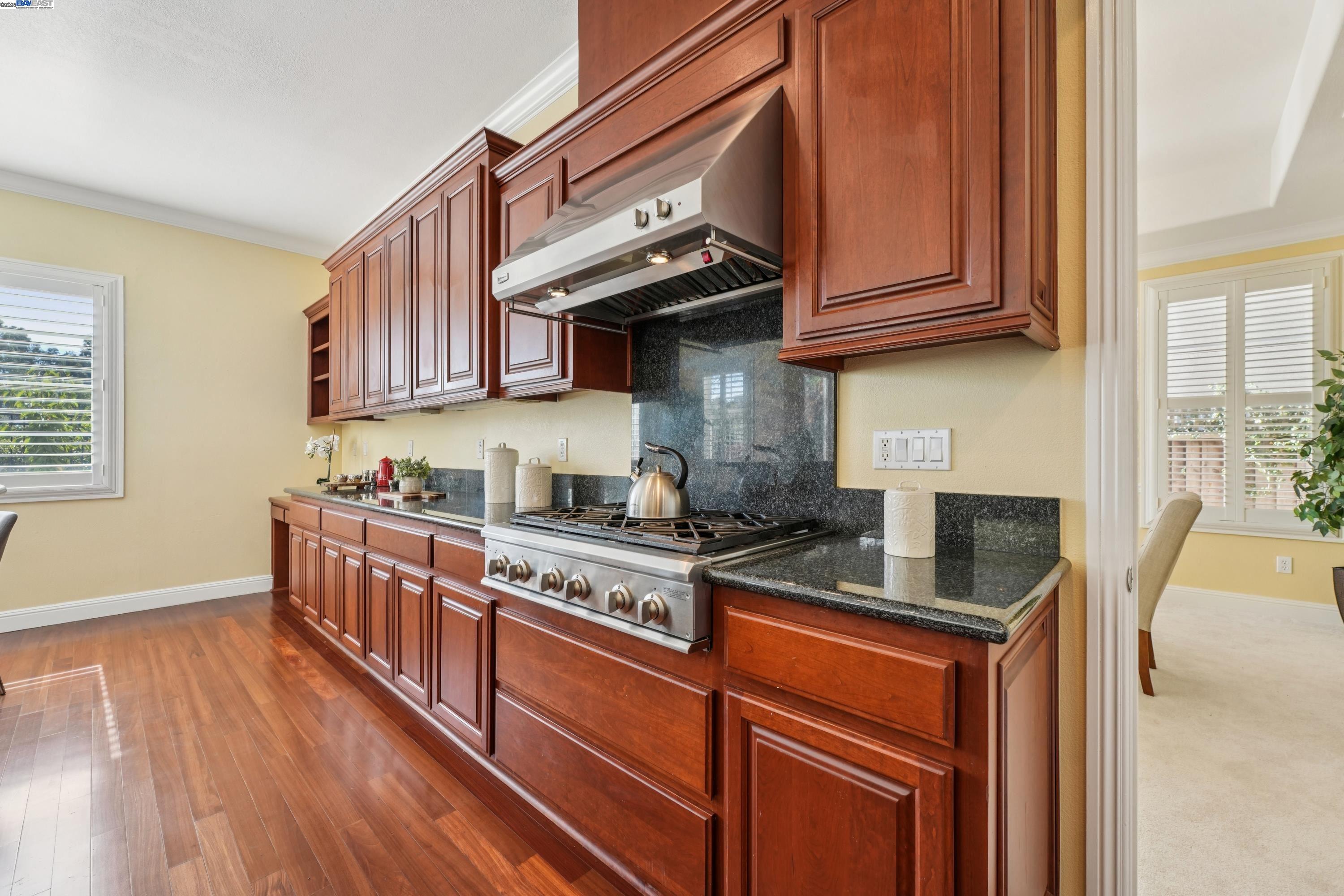 Detail Gallery Image 28 of 60 For 35 Arundel Dr, Hayward,  CA 94542 - 5 Beds | 4 Baths