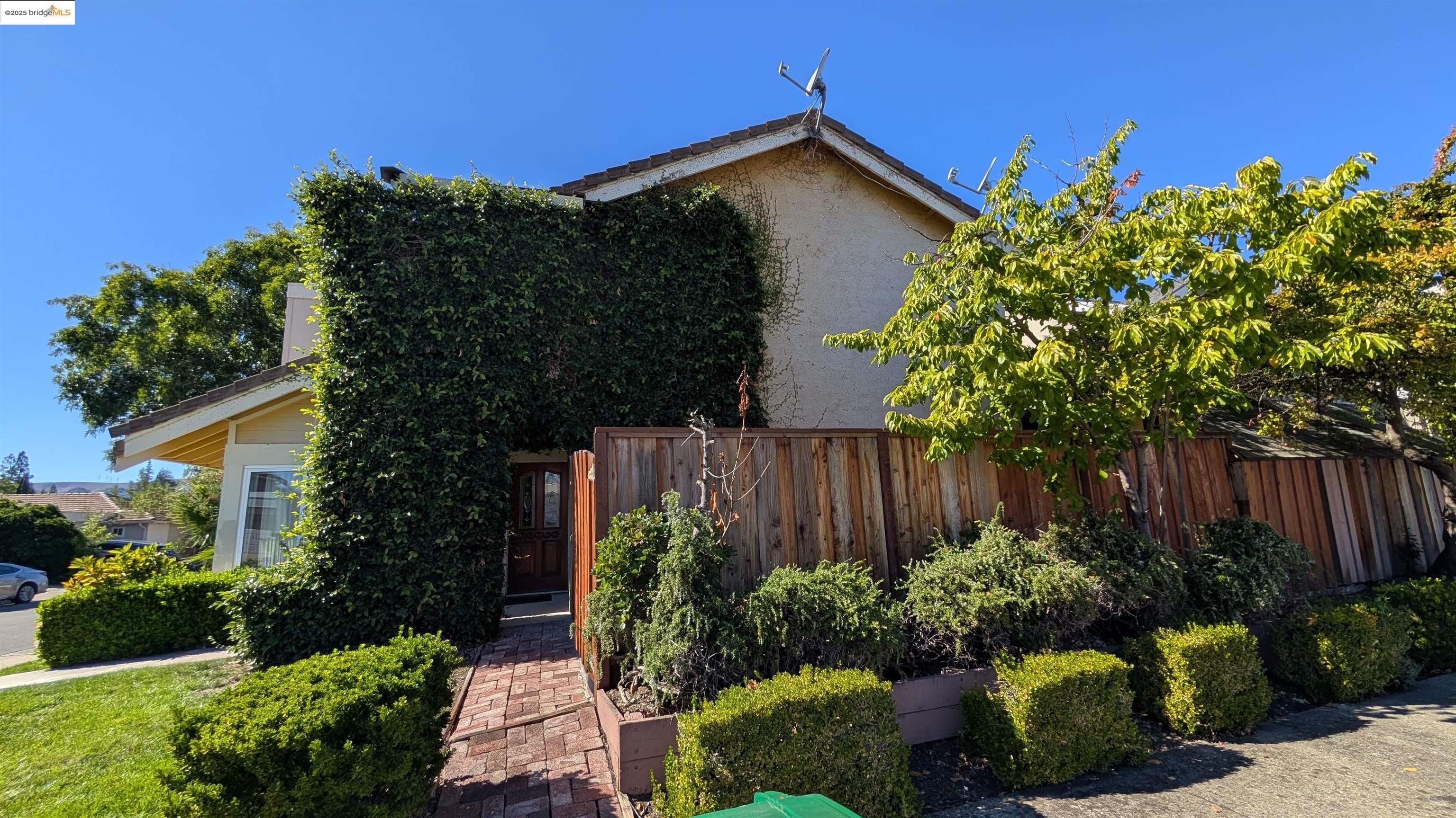 Detail Gallery Image 42 of 42 For 10013 Foxboro Ct, San Ramon,  CA 94583 - 4 Beds | 2/1 Baths