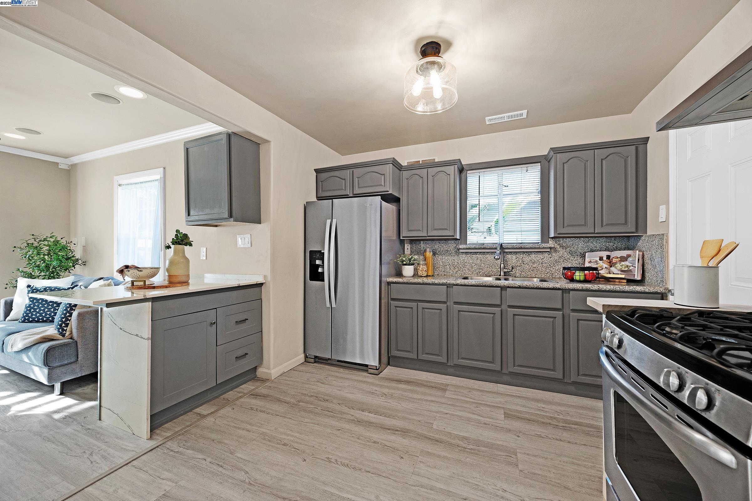 Detail Gallery Image 18 of 43 For 1935 Pine St, Livermore,  CA 94551 - 3 Beds | 2 Baths