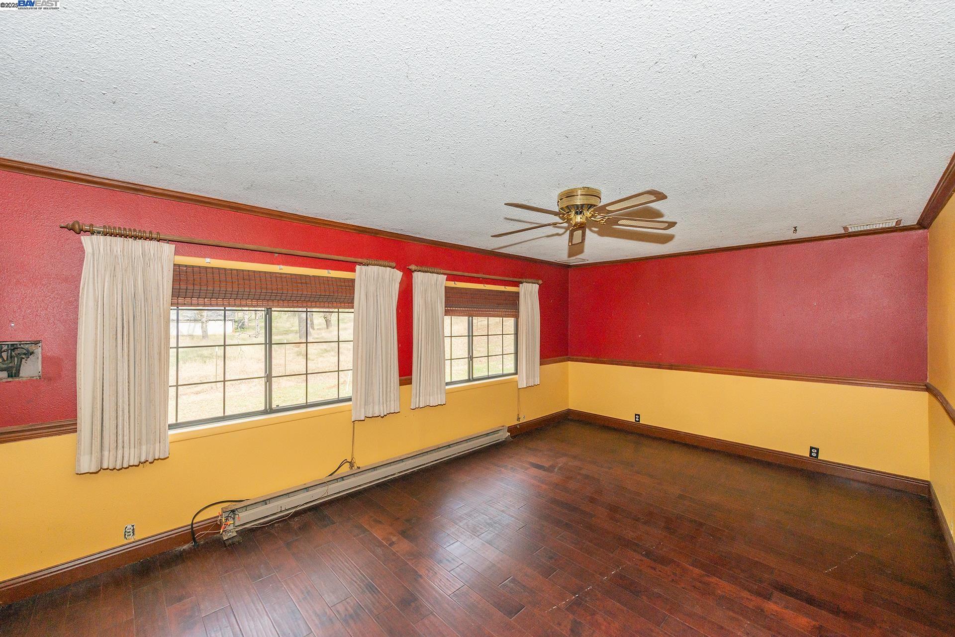 Detail Gallery Image 23 of 58 For 14555 Dry Creek Rd, Redding,  CA 96003 - 3 Beds | 2 Baths