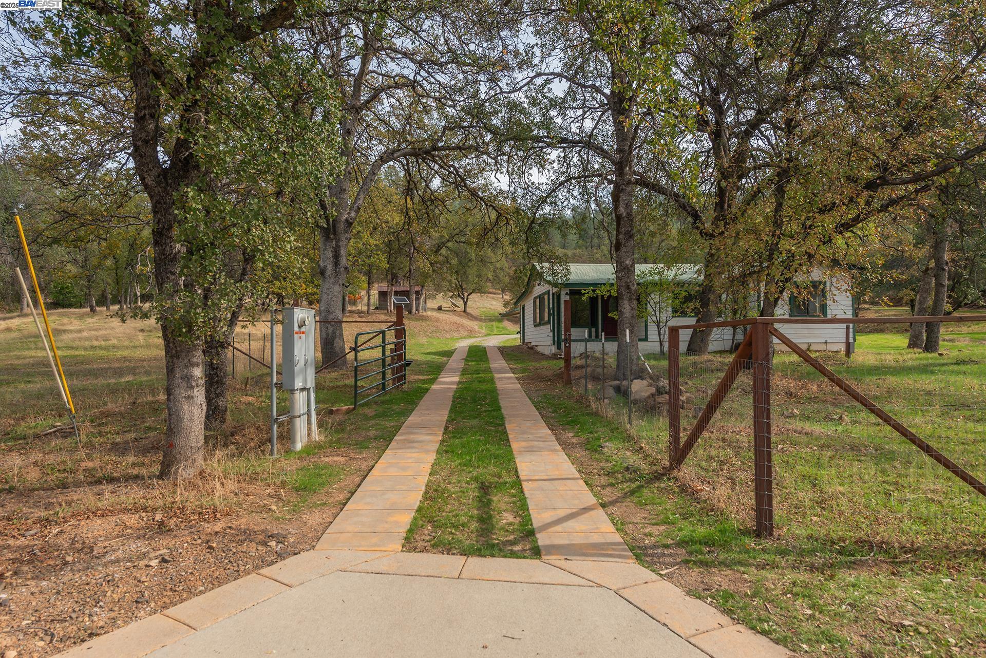 Detail Gallery Image 40 of 58 For 14555 Dry Creek Rd, Redding,  CA 96003 - 3 Beds | 2 Baths