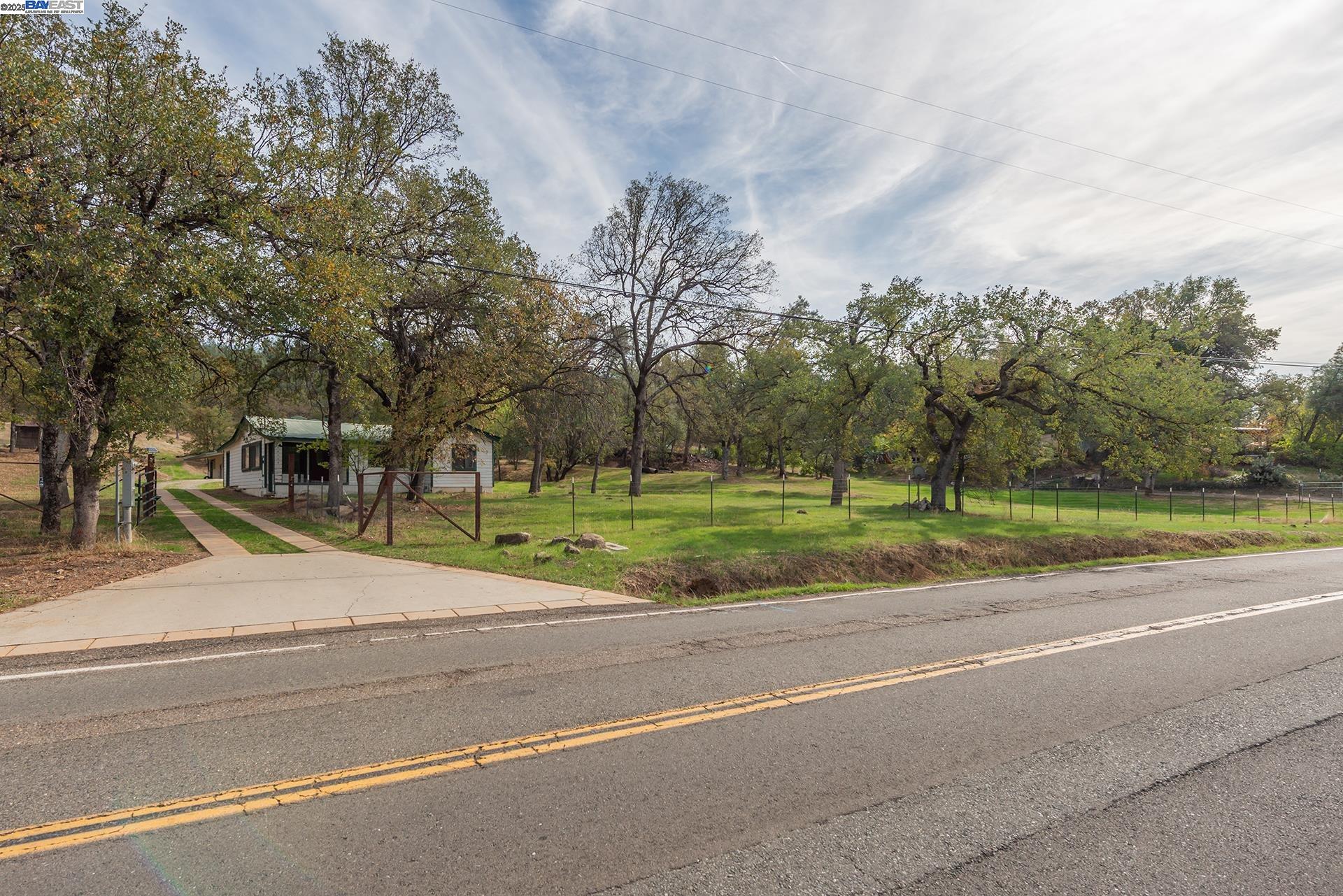Detail Gallery Image 41 of 58 For 14555 Dry Creek Rd, Redding,  CA 96003 - 3 Beds | 2 Baths