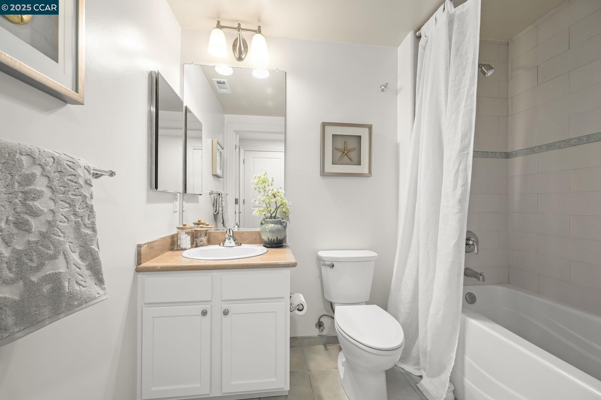 Detail Gallery Image 10 of 20 For 1310 Creekside Dr #103,  Walnut Creek,  CA 94596 - 2 Beds | 2 Baths