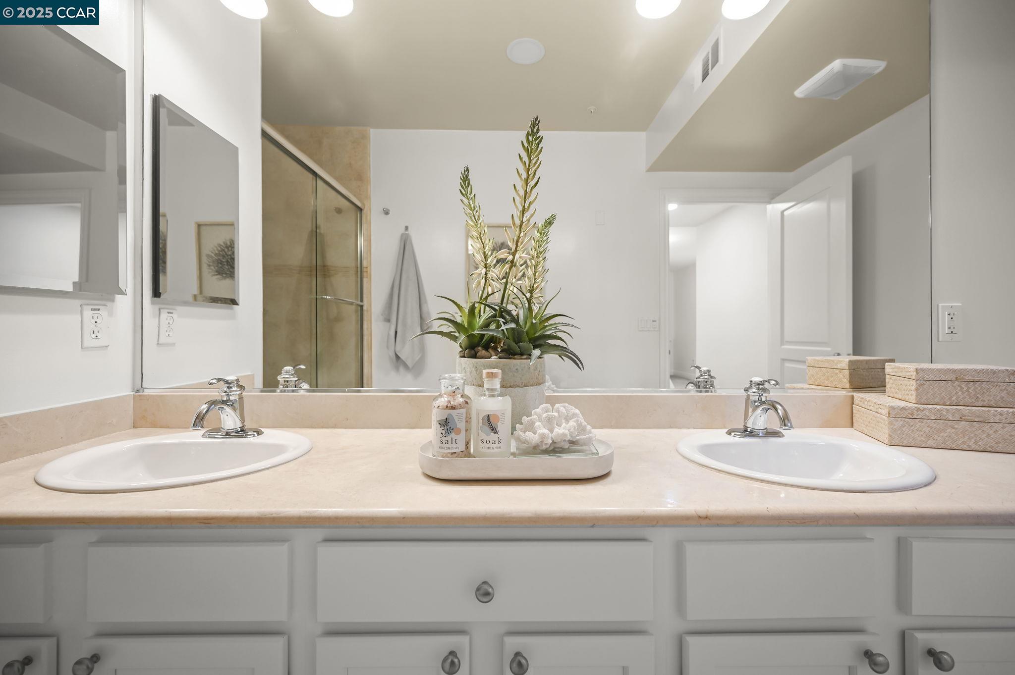 Detail Gallery Image 17 of 20 For 1310 Creekside Dr #103,  Walnut Creek,  CA 94596 - 2 Beds | 2 Baths