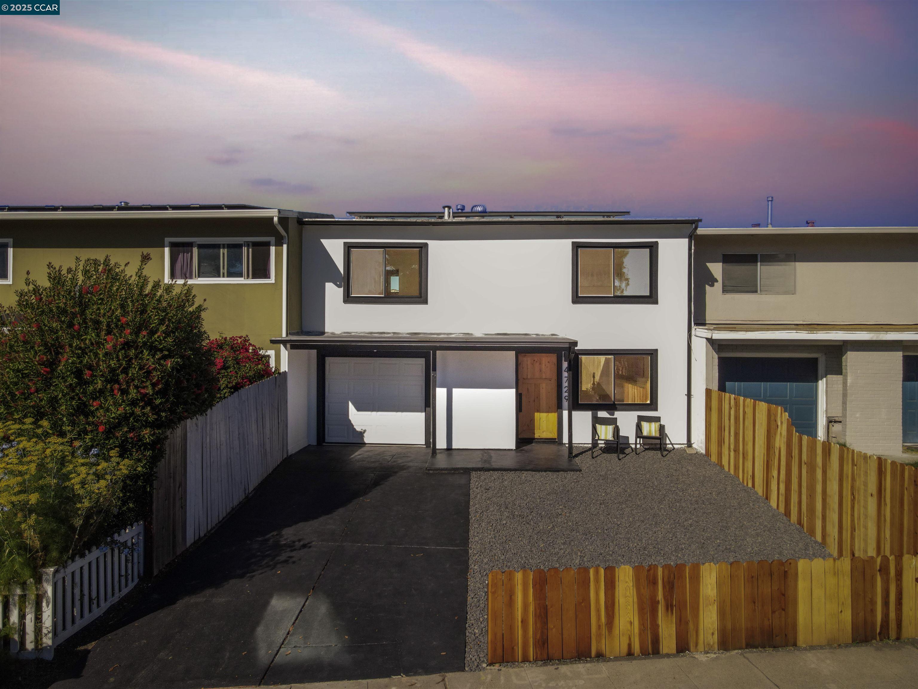 Front Image Thumbnail for CC41116135