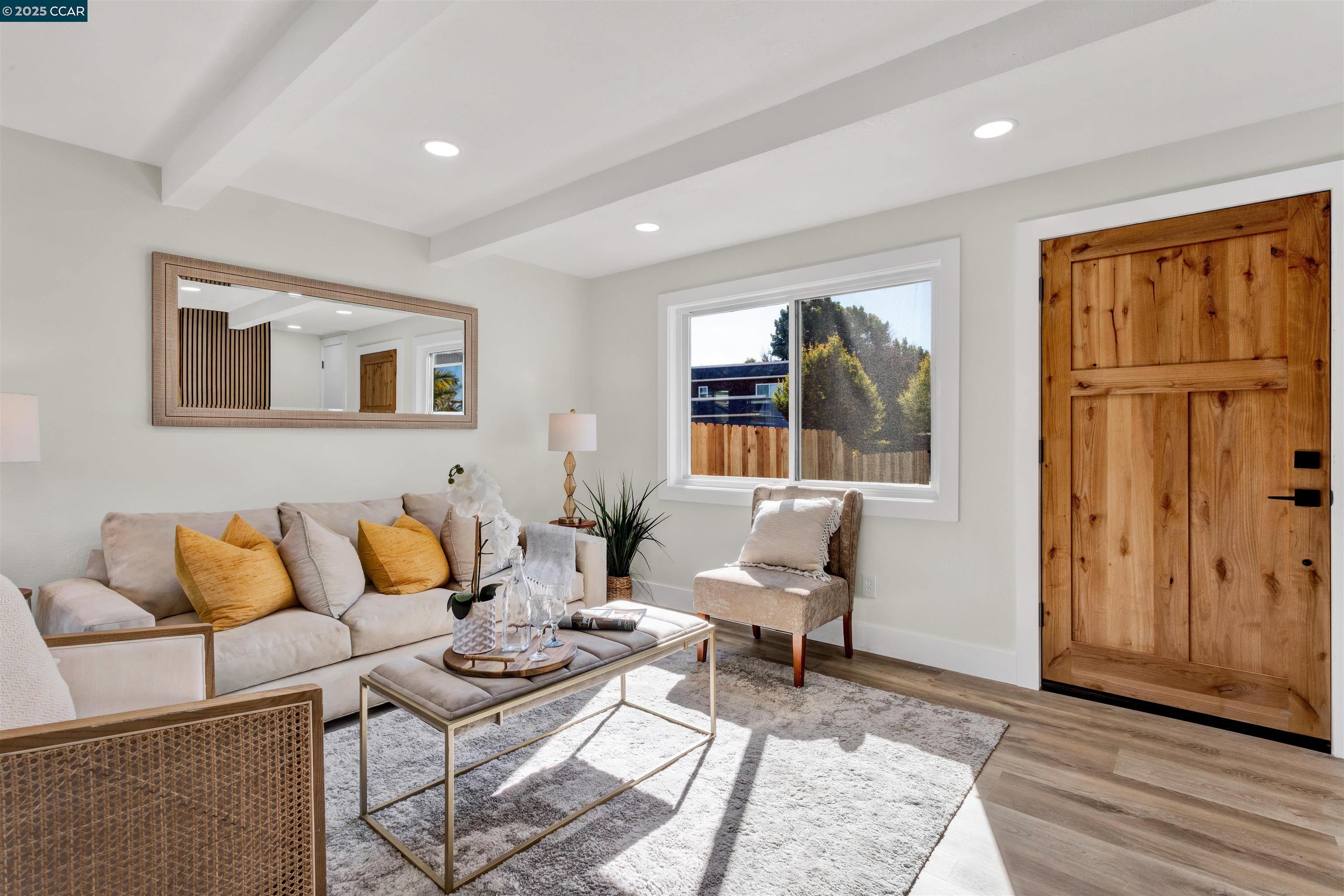 Detail Gallery Image 3 of 22 For 4729 Fall Ave, Richmond,  CA 94804 - 3 Beds | 2 Baths