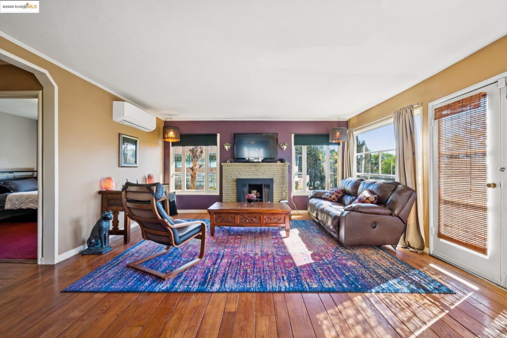 Detail Gallery Image 8 of 52 For 10768 Sheldon St, Oakland,  CA 94605 - 3 Beds | 2 Baths