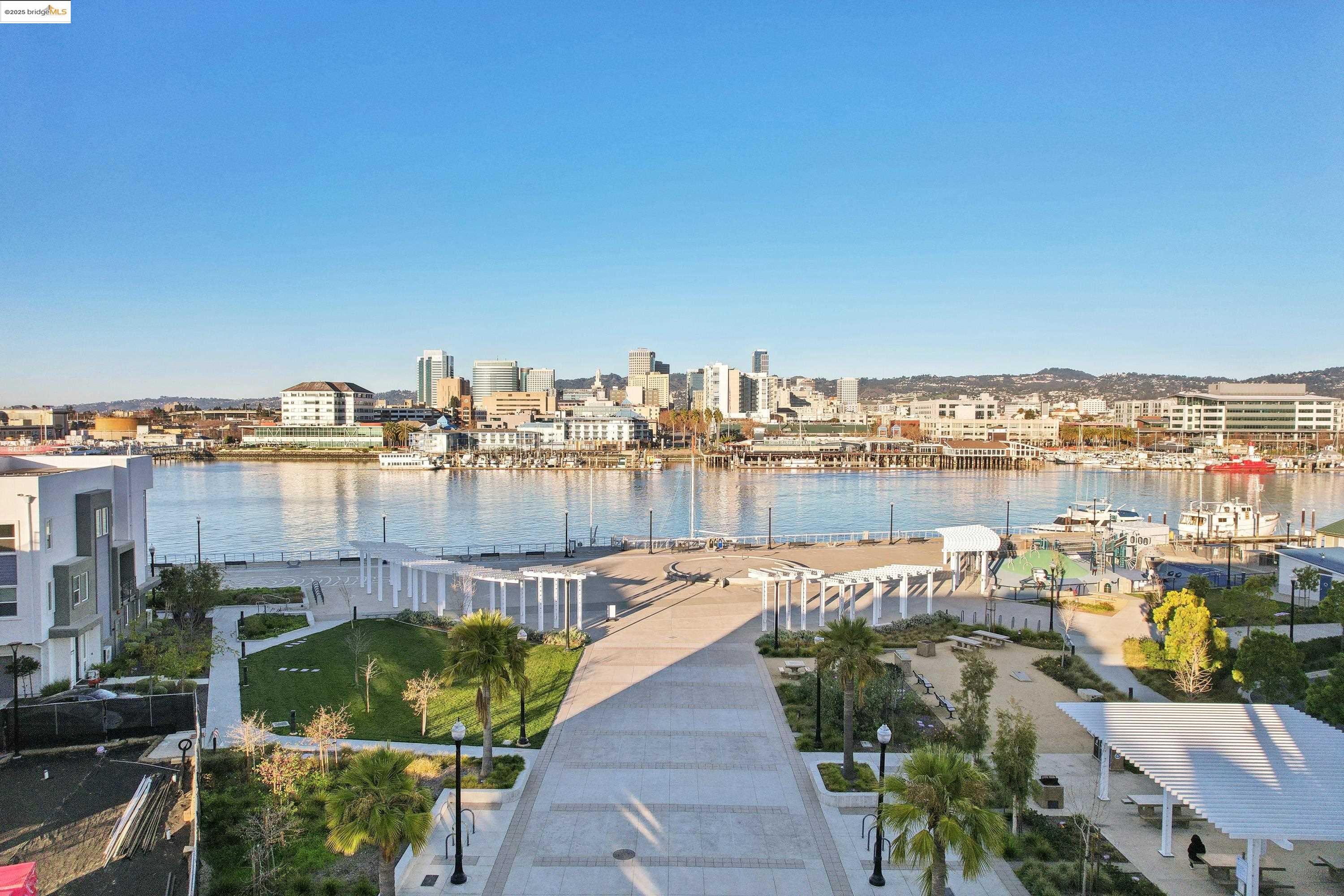 Front Image Thumbnail for EB41116137