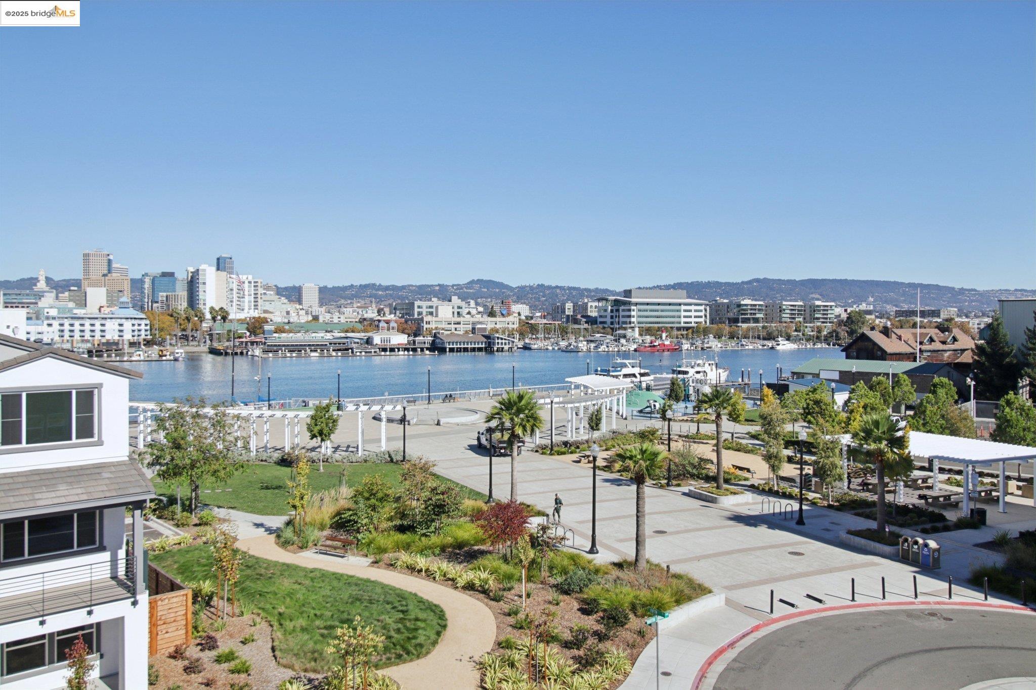 Detail Gallery Image 3 of 55 For 2878 5th Street, Alameda,  CA 94501 - 3 Beds | 2 Baths