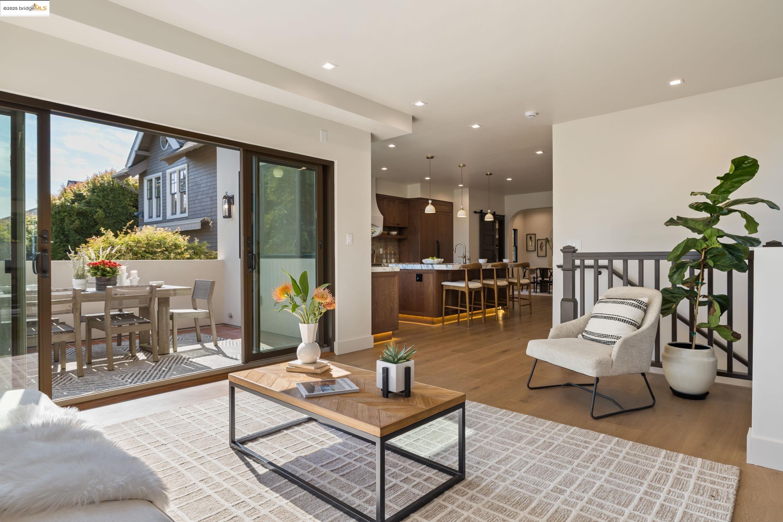 Detail Gallery Image 20 of 60 For 2026 Oakland Avenue, Piedmont,  CA 94611 - 5 Beds | 4 Baths