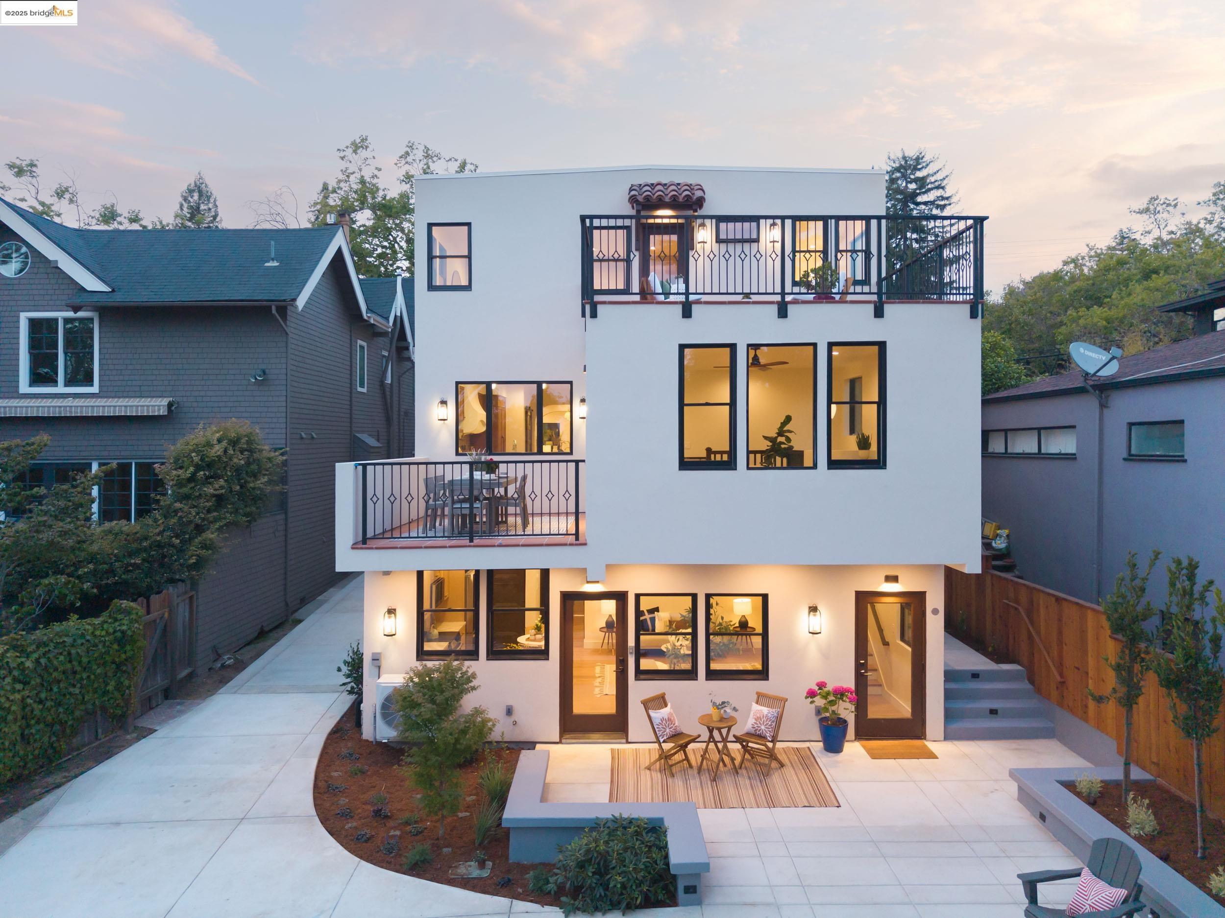 Detail Gallery Image 56 of 60 For 2026 Oakland Avenue, Piedmont,  CA 94611 - 5 Beds | 4 Baths