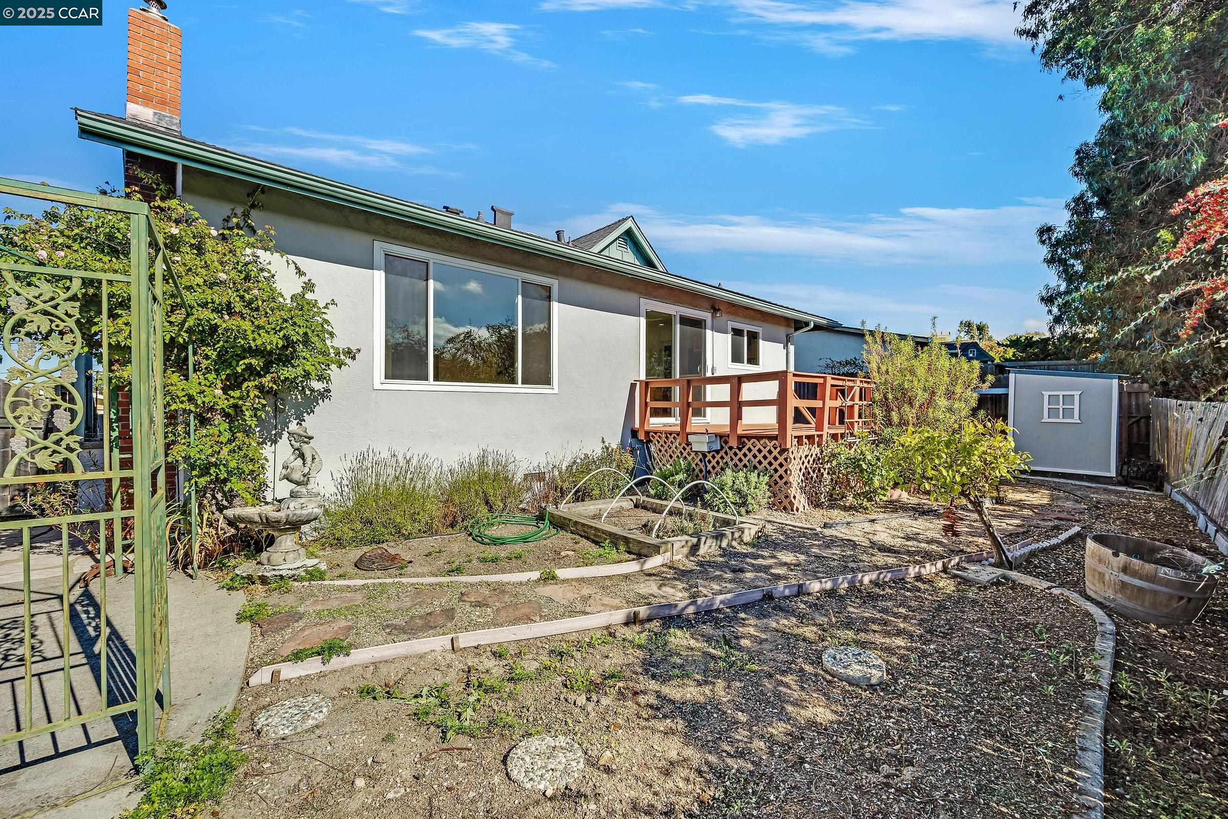 Detail Gallery Image 27 of 35 For 2543 Francis Dr, Pinole,  CA 94564 - 3 Beds | 2 Baths