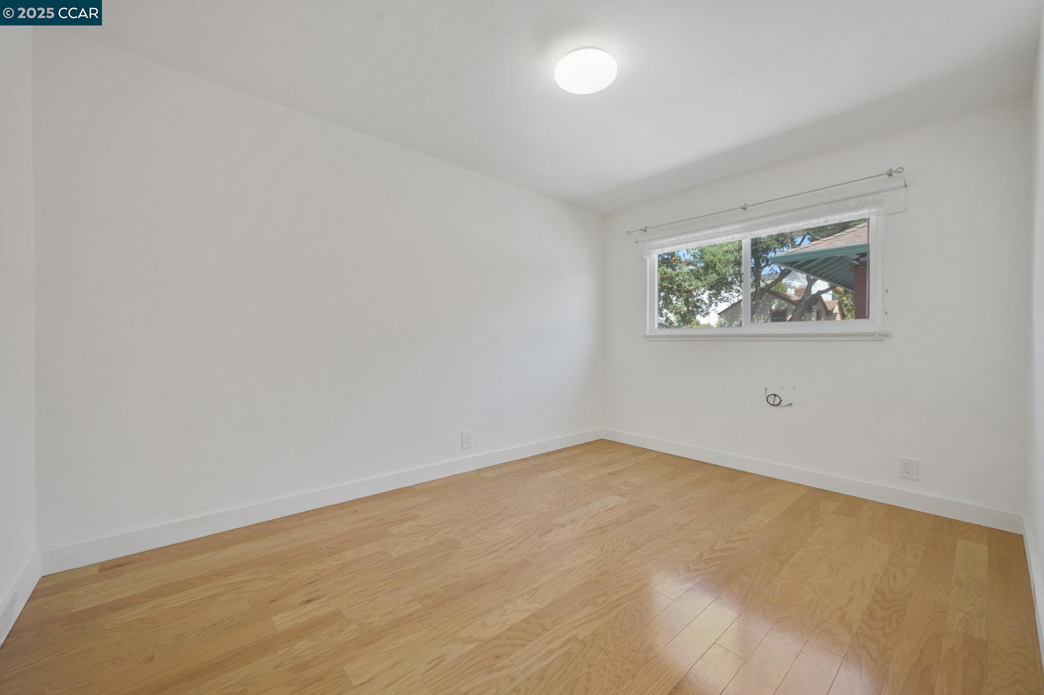 Detail Gallery Image 12 of 19 For 2134 Mcgee Ave #E,  Berkeley,  CA 94703 - 1 Beds | 1 Baths