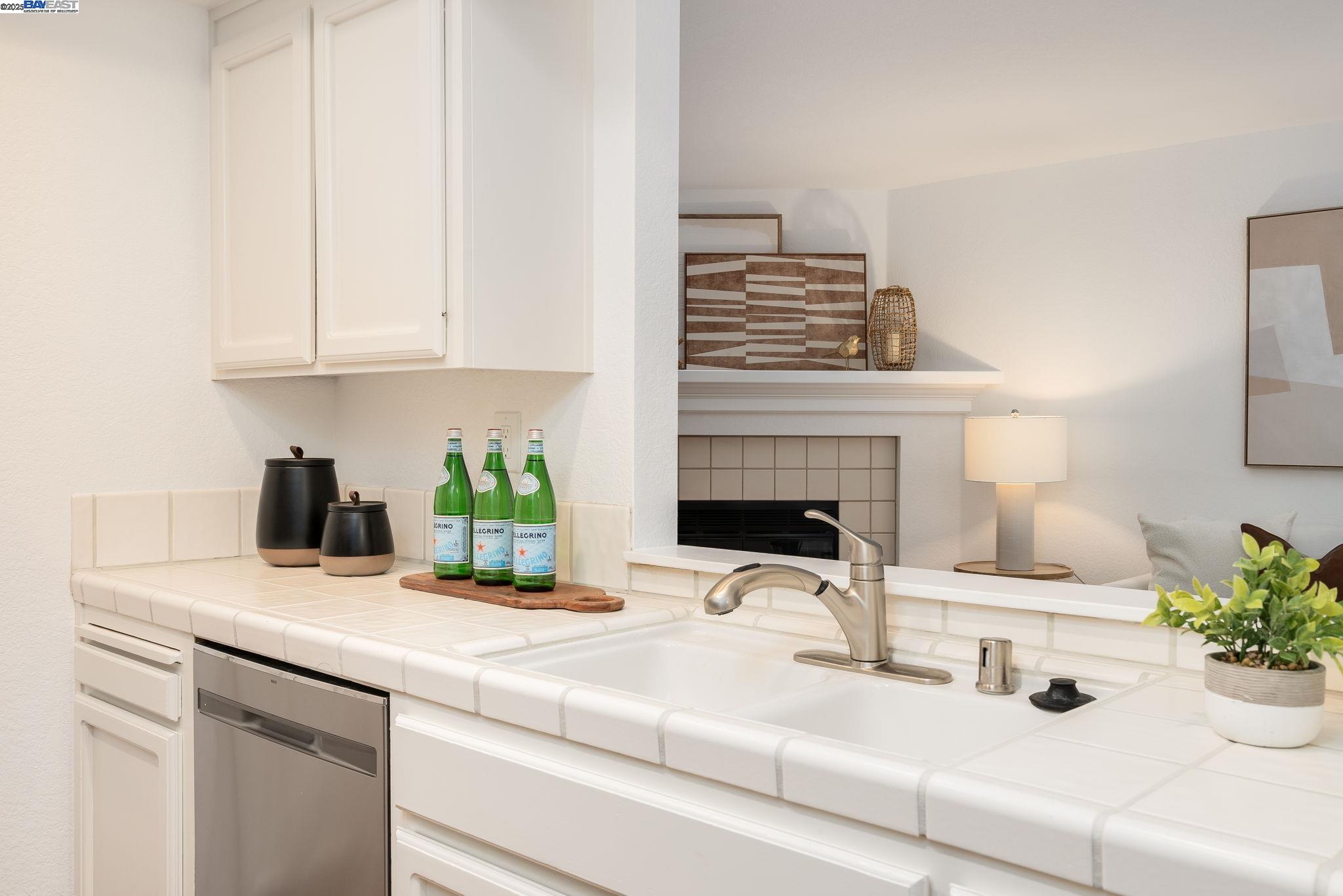 Detail Gallery Image 16 of 40 For 7472 Oxford Cir, Dublin,  CA 94568 - 3 Beds | 2/1 Baths