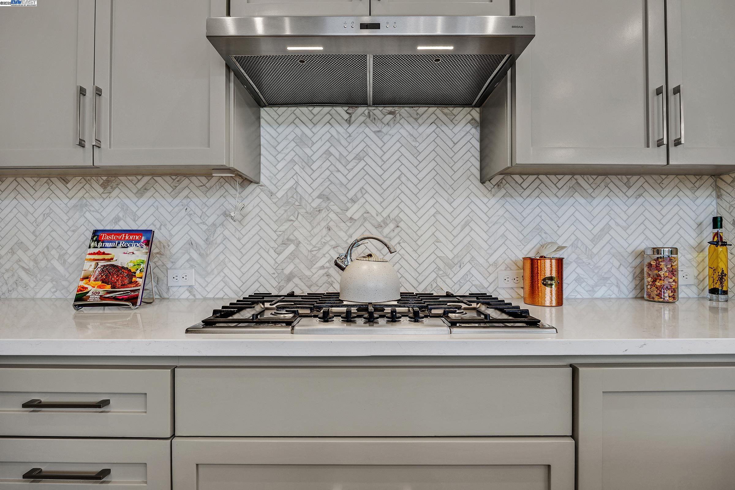 Detail Gallery Image 16 of 57 For 5652 Lexington Ave #401,  Dublin,  CA 94568 - 4 Beds | 2 Baths