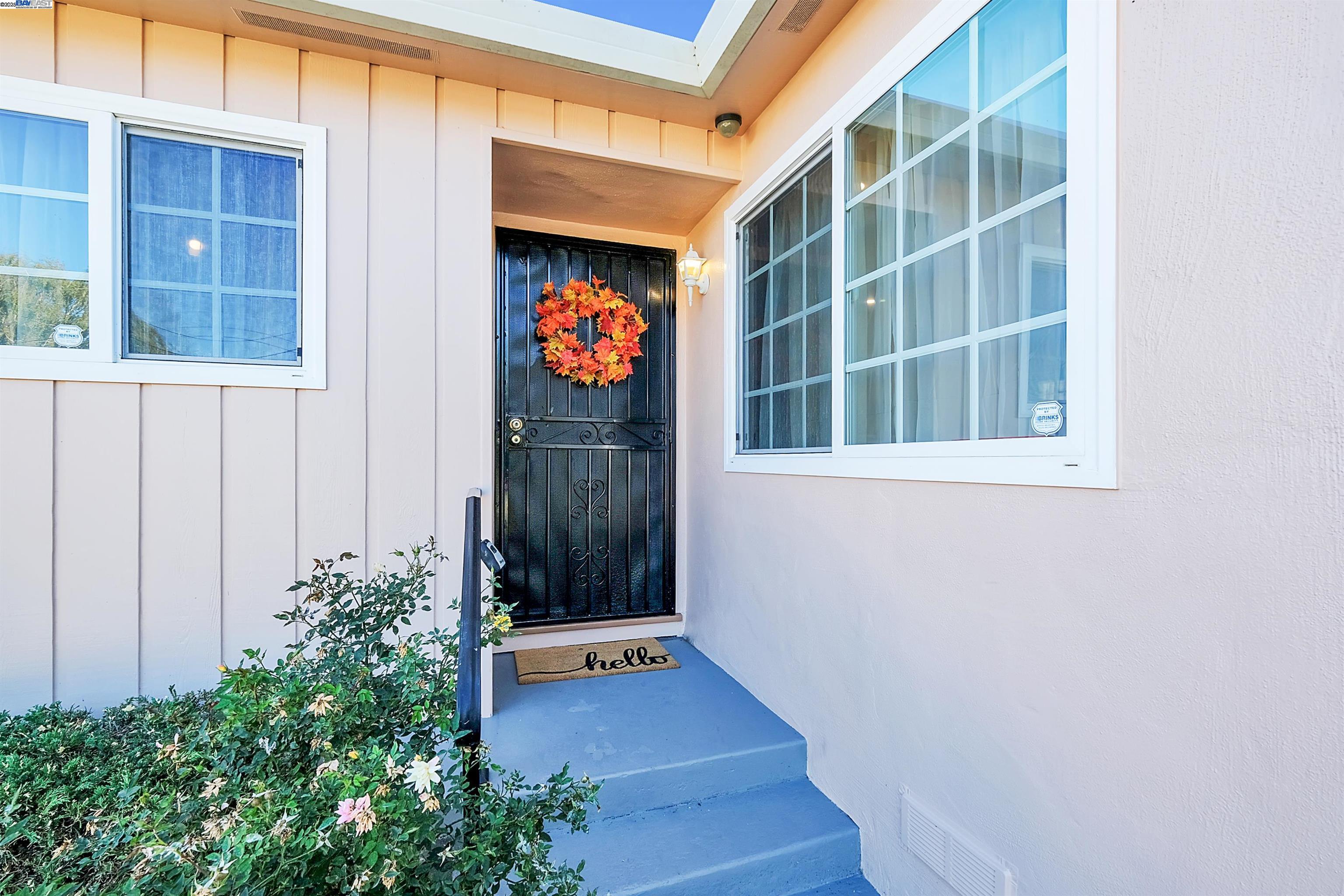 Detail Gallery Image 4 of 35 For 1786 via Chorro, San Lorenzo,  CA 94580 - 3 Beds | 2 Baths