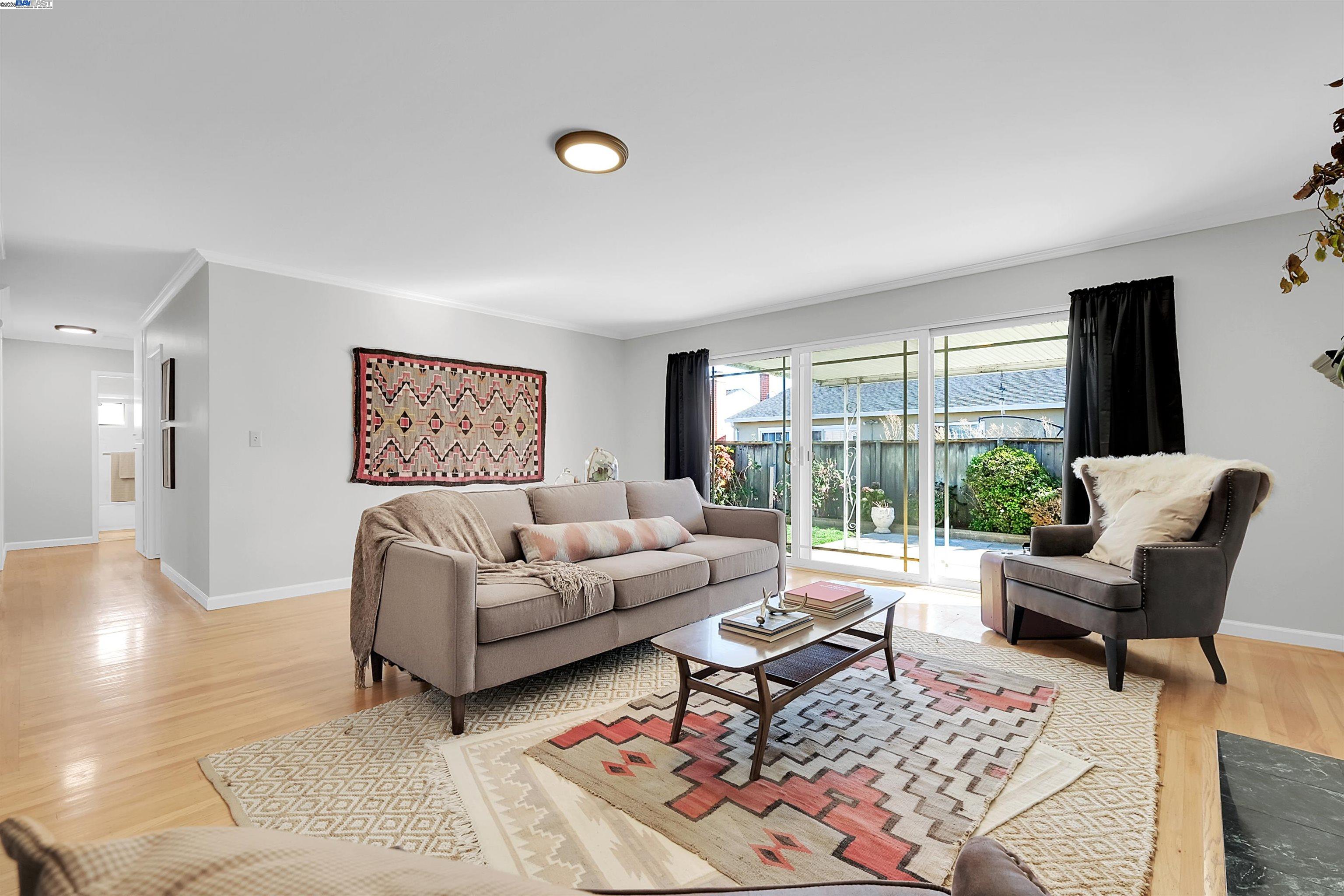 Detail Gallery Image 7 of 35 For 1786 via Chorro, San Lorenzo,  CA 94580 - 3 Beds | 2 Baths