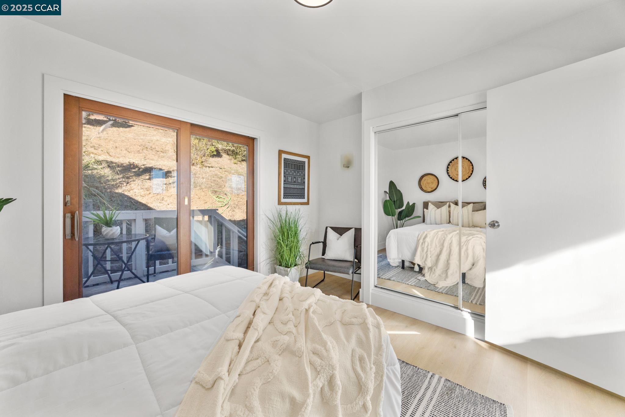 Detail Gallery Image 19 of 43 For 1140 King Dr, El Cerrito,  CA 94530 - 3 Beds | 3 Baths