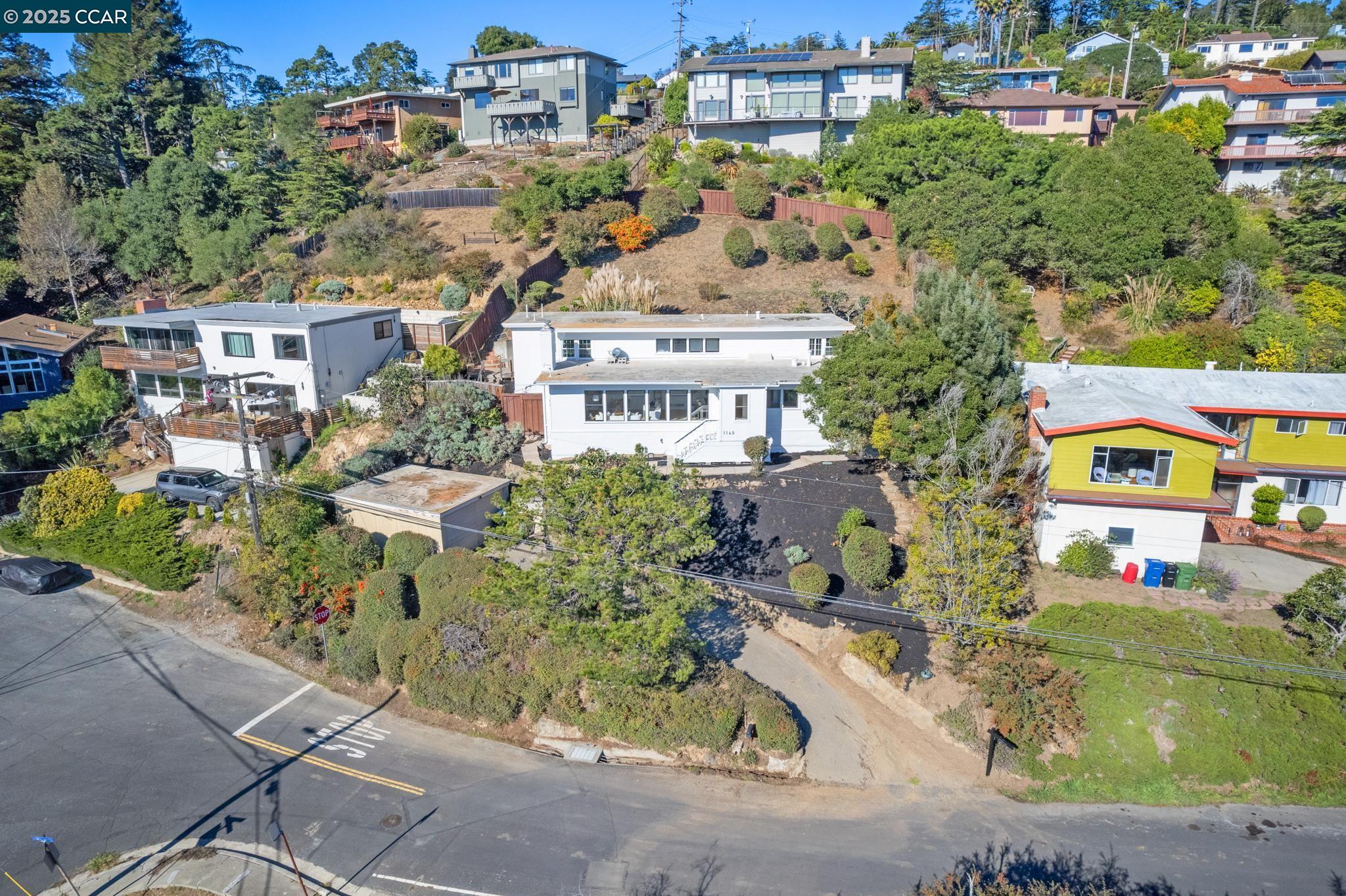 Detail Gallery Image 31 of 43 For 1140 King Dr, El Cerrito,  CA 94530 - 3 Beds | 3 Baths