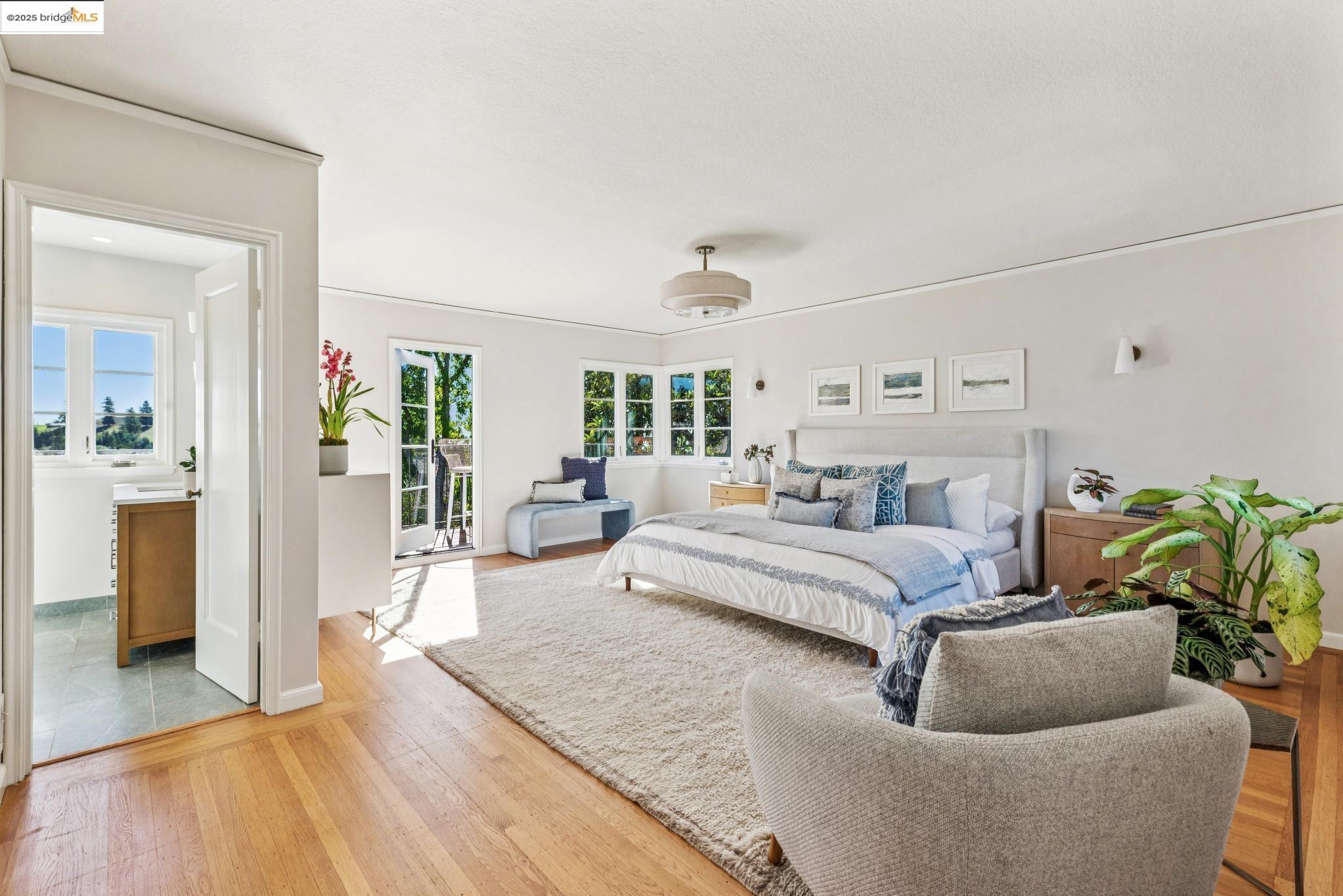 Detail Gallery Image 24 of 60 For 5311 Golden Gate Ave, Oakland,  CA 94618 - 4 Beds | 3/1 Baths