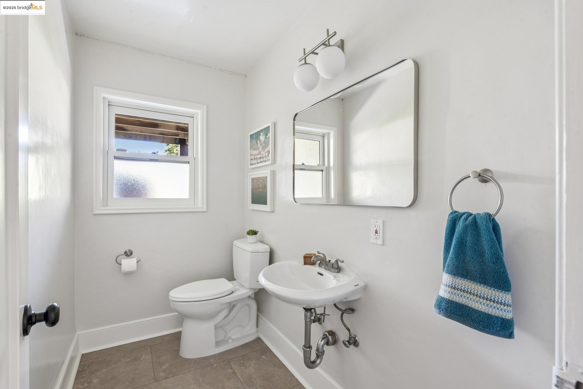 Detail Gallery Image 40 of 60 For 5311 Golden Gate Ave, Oakland,  CA 94618 - 4 Beds | 3/1 Baths