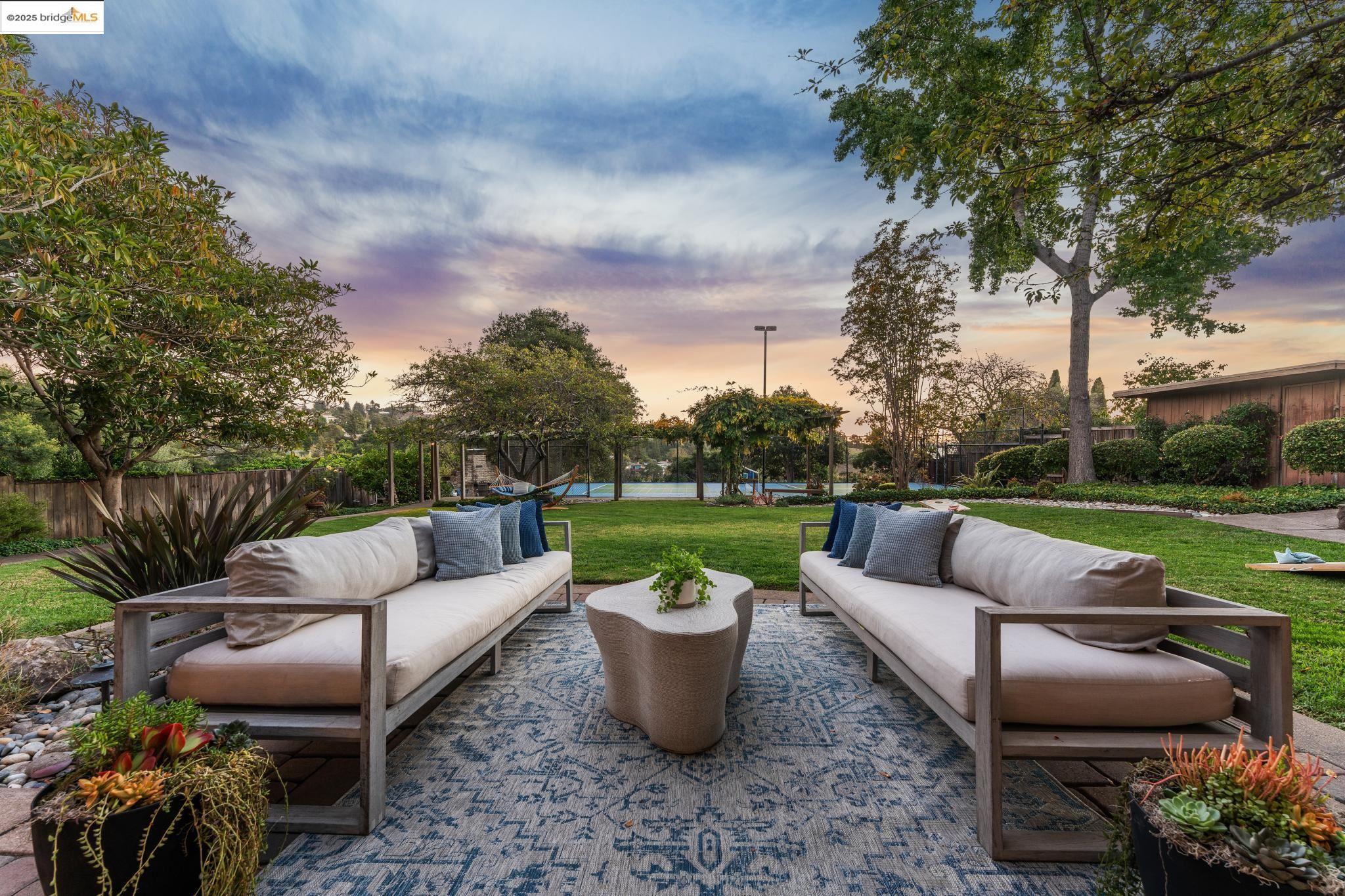 Detail Gallery Image 54 of 60 For 5311 Golden Gate Ave, Oakland,  CA 94618 - 4 Beds | 3/1 Baths