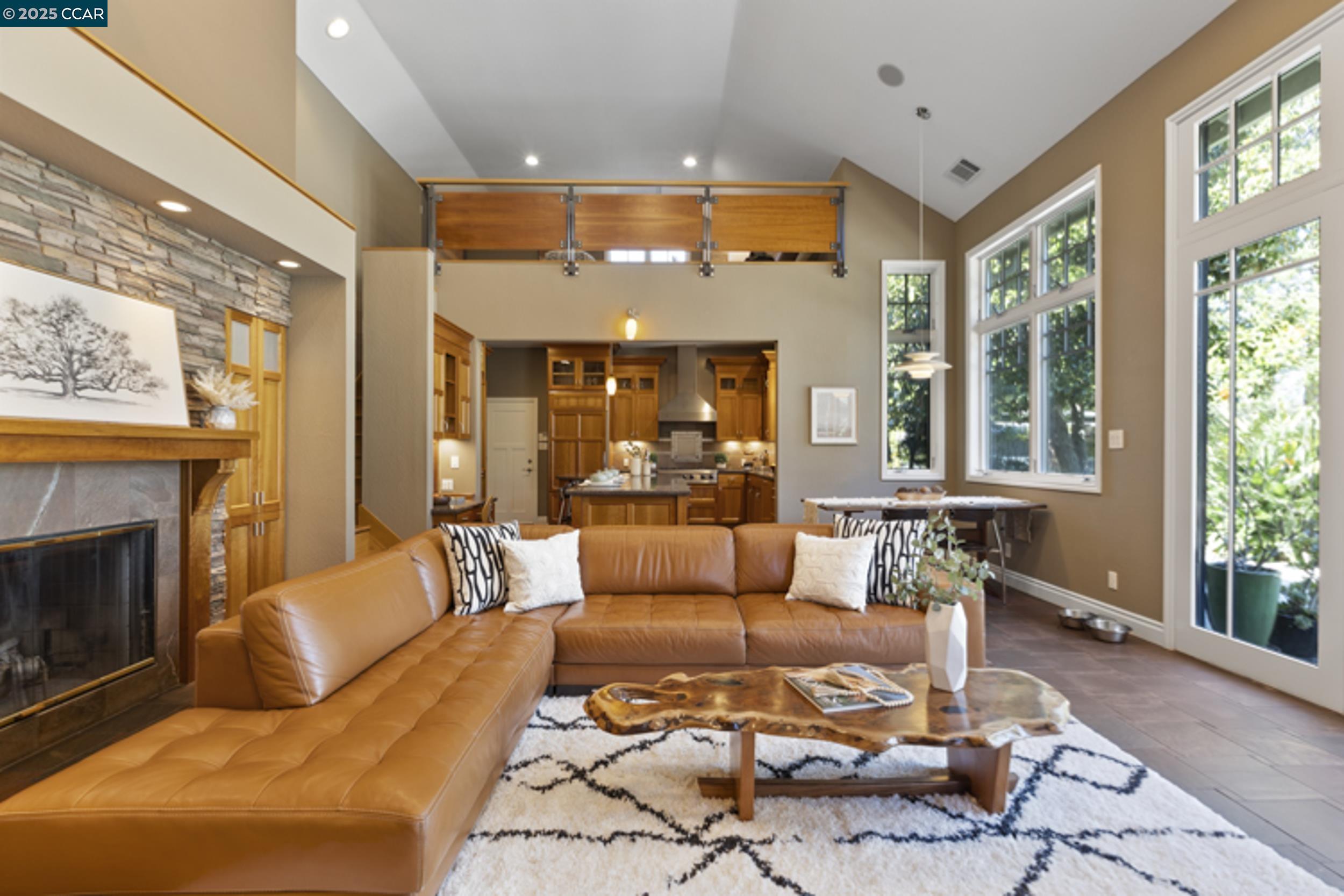 Detail Gallery Image 16 of 60 For 350 Pine Creek Rd, Walnut Creek,  CA 94598 - 4 Beds | 3 Baths