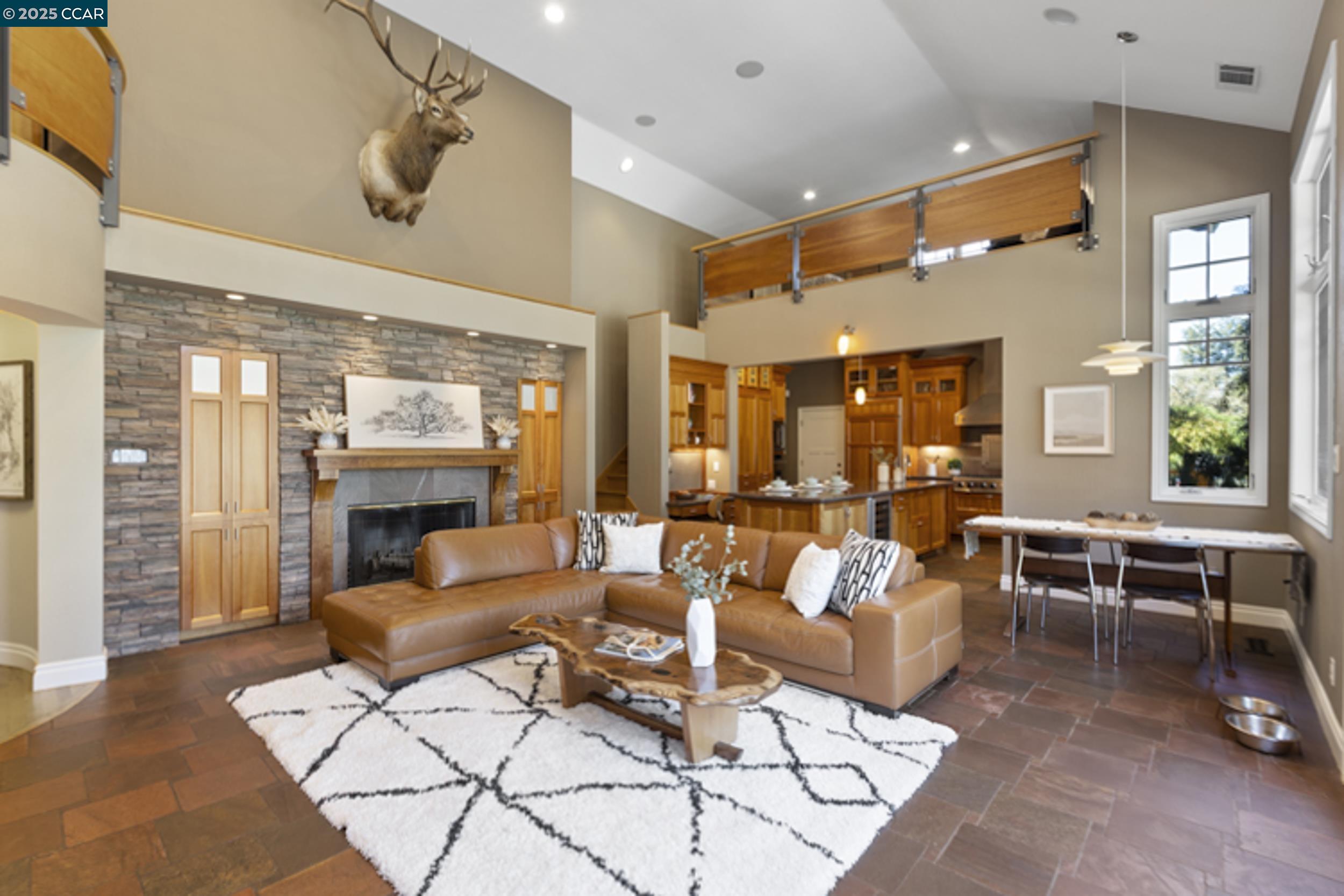 Detail Gallery Image 17 of 60 For 350 Pine Creek Rd, Walnut Creek,  CA 94598 - 4 Beds | 3 Baths