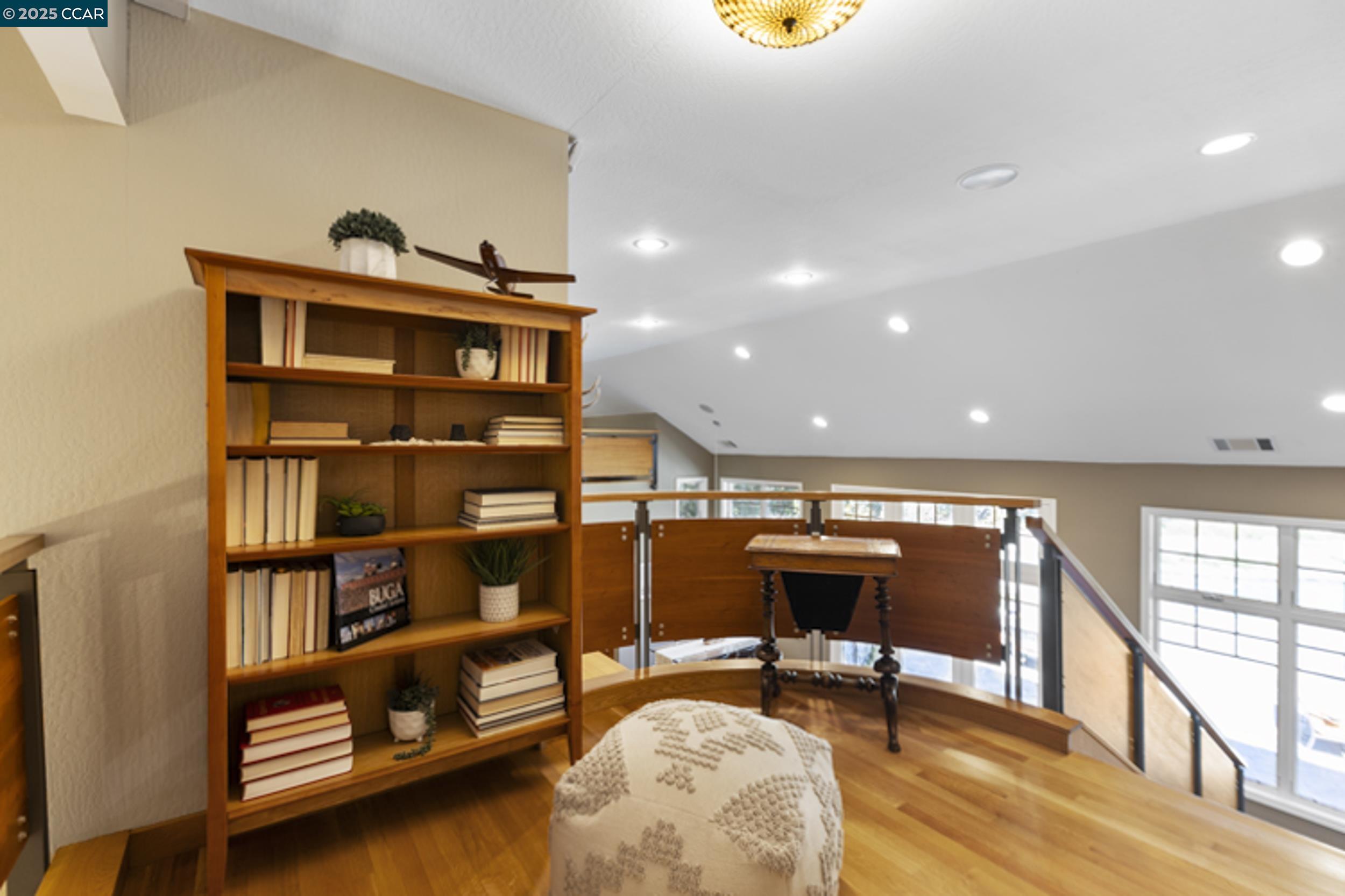 Detail Gallery Image 22 of 60 For 350 Pine Creek Rd, Walnut Creek,  CA 94598 - 4 Beds | 3 Baths