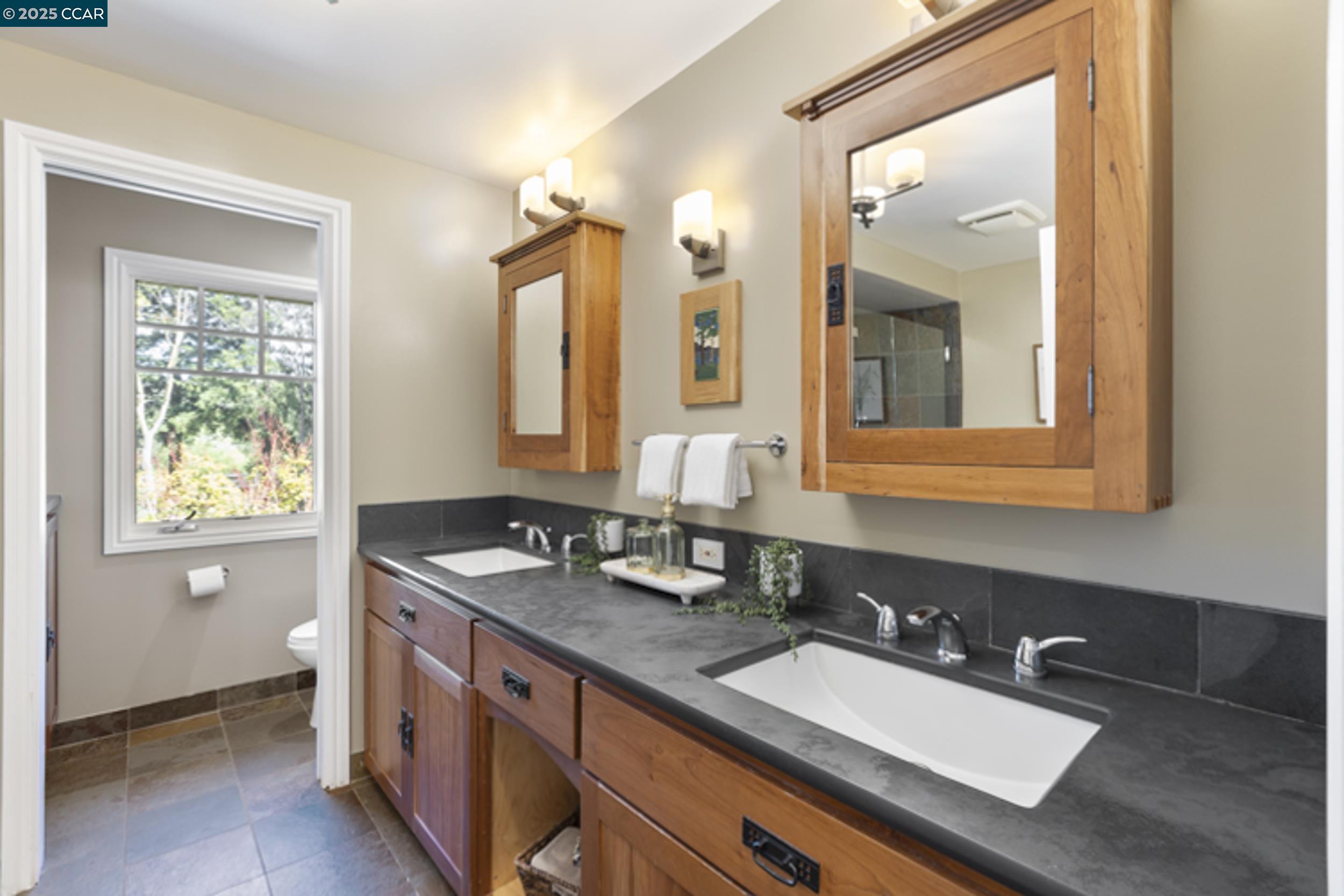 Detail Gallery Image 28 of 60 For 350 Pine Creek Rd, Walnut Creek,  CA 94598 - 4 Beds | 3 Baths